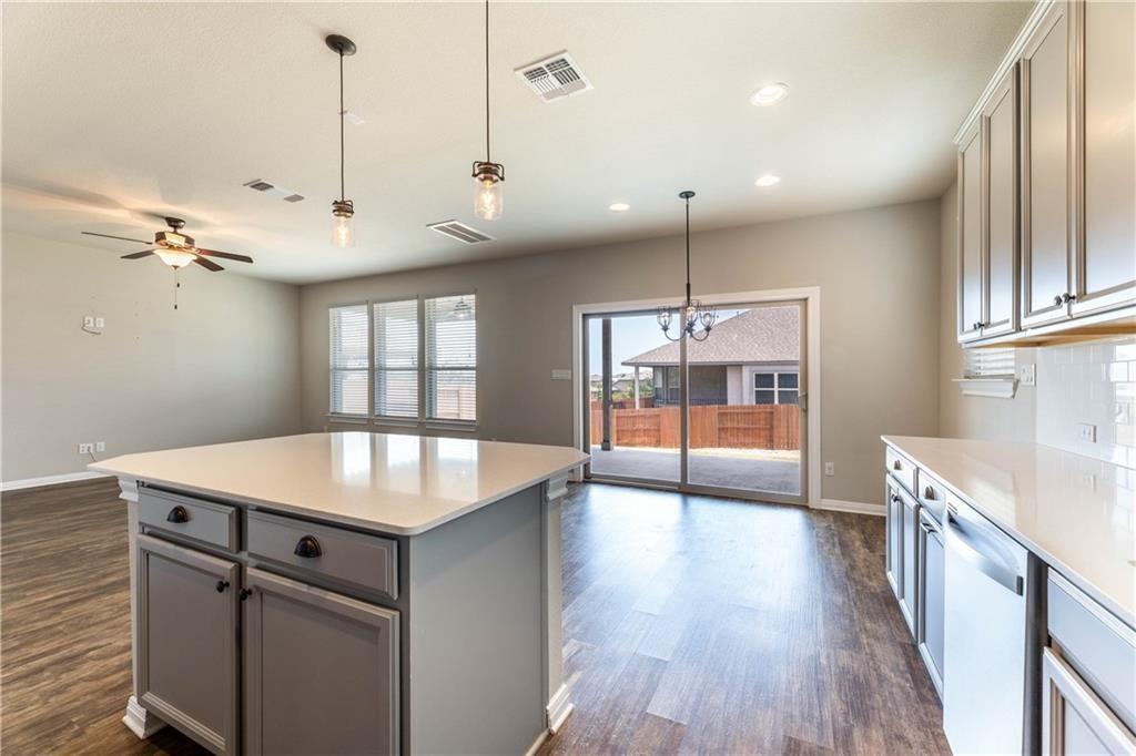 5413 Traviston Dr, Austin, TX 78738