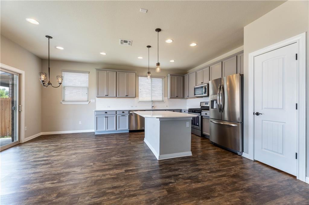 5413 Traviston Dr, Austin, TX 78738