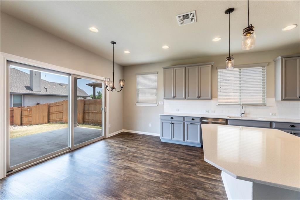 5413 Traviston Dr, Austin, TX 78738