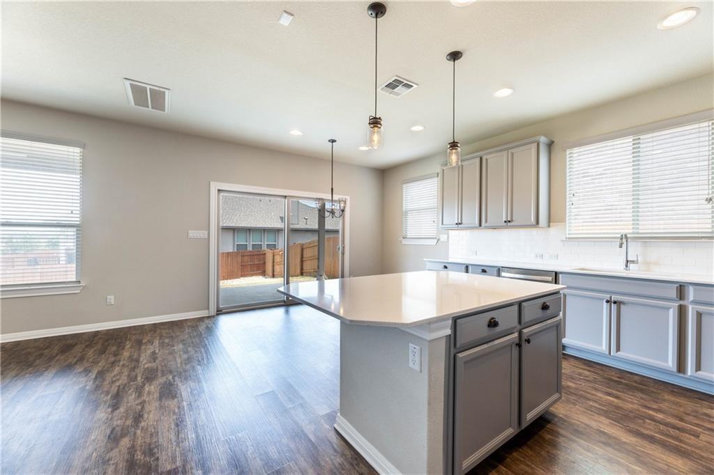 5413 Traviston Dr, Austin, TX 78738
