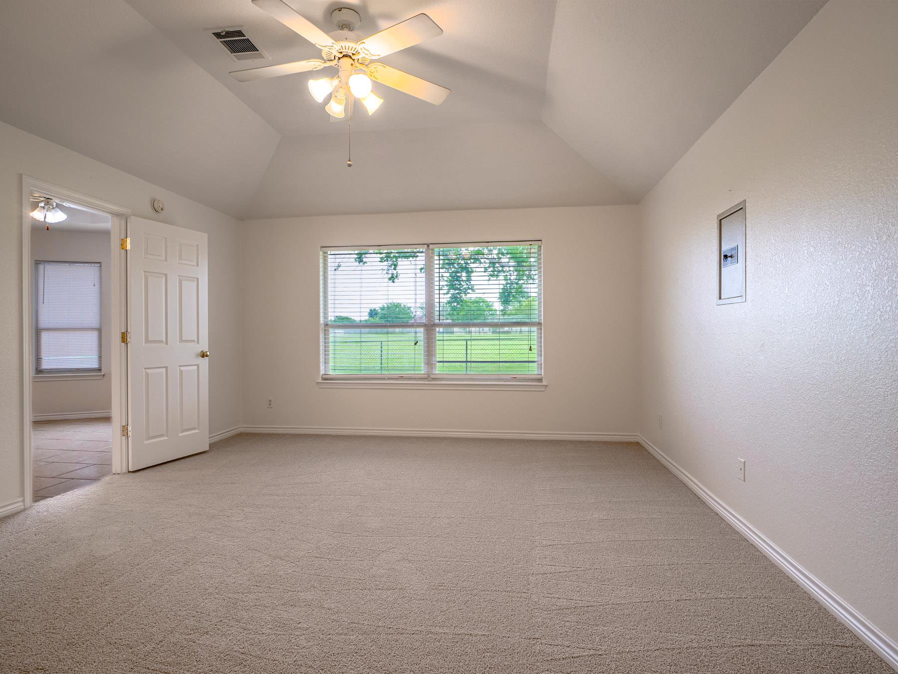 408 Spyglass St, Meadowlakes, TX 78654