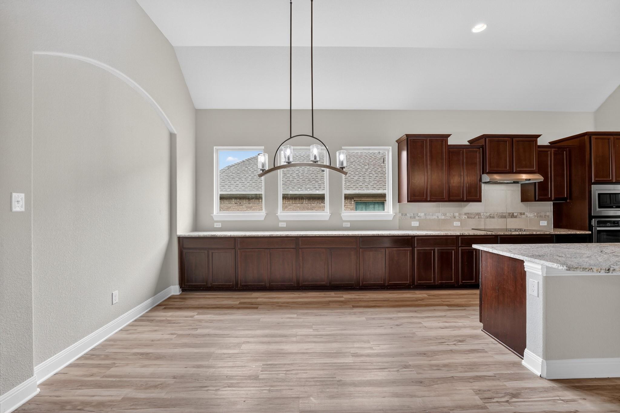 1009 Wolcott Dr, Leander, TX 78641
