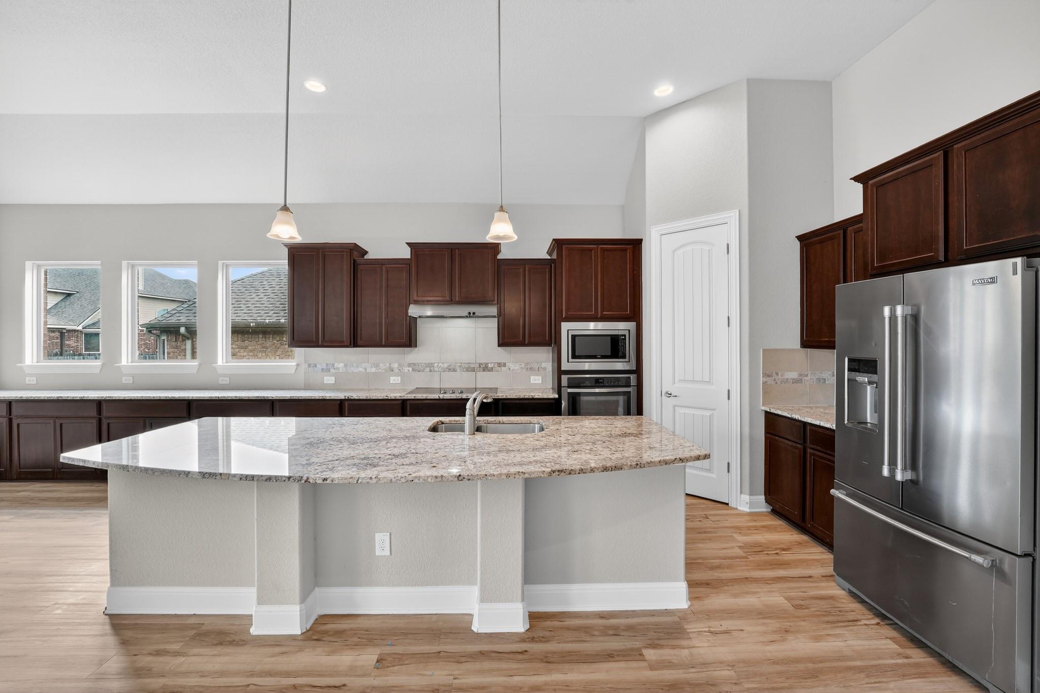 1009 Wolcott Dr, Leander, TX 78641
