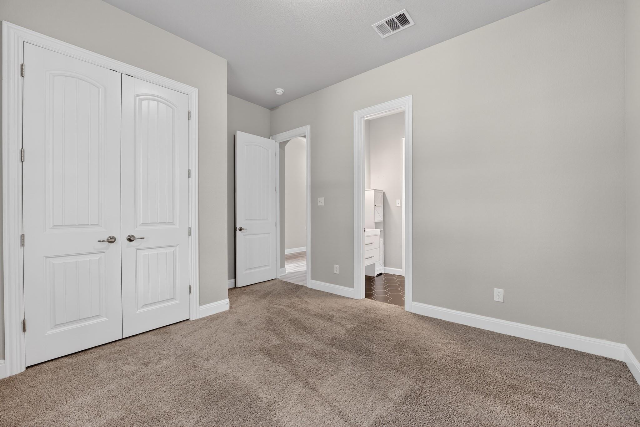 1009 Wolcott Dr, Leander, TX 78641