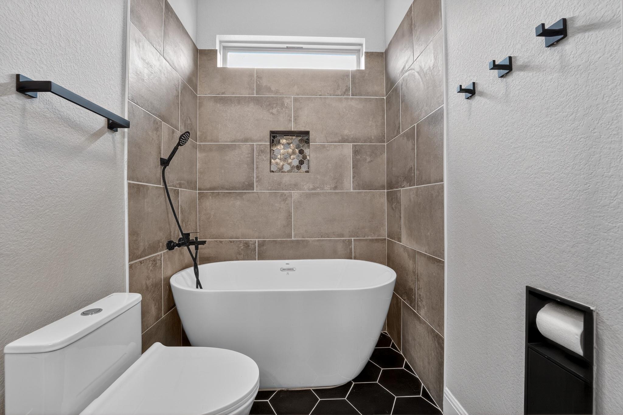 1009 Wolcott Dr, Leander, TX 78641