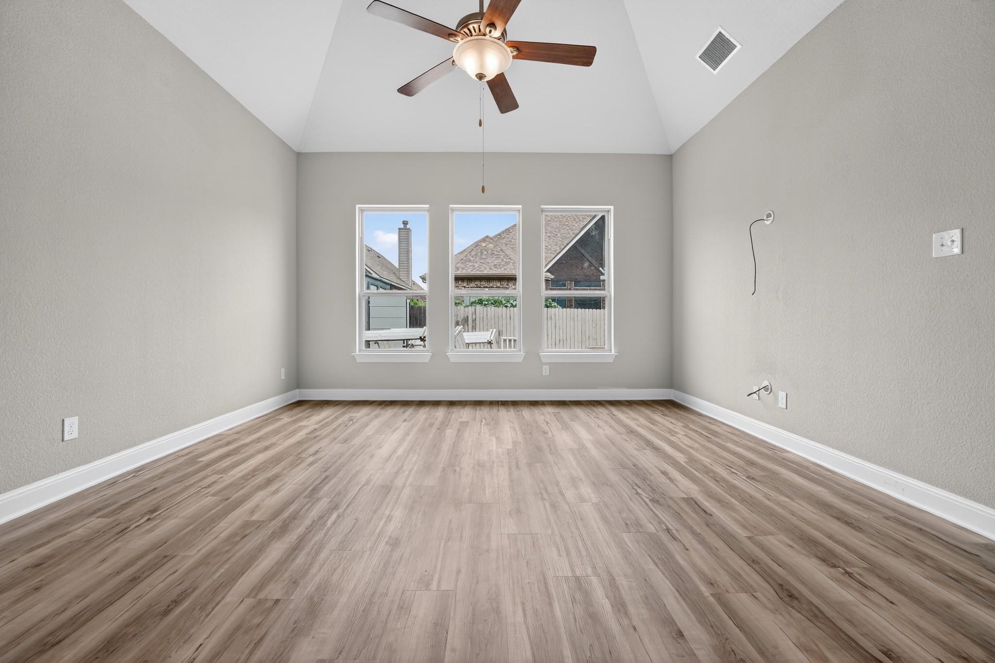 1009 Wolcott Dr, Leander, TX 78641