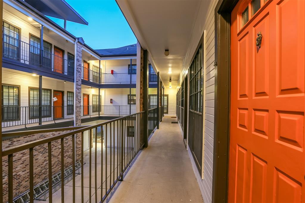 912 W 22nd St # 208, Austin, TX 78705
