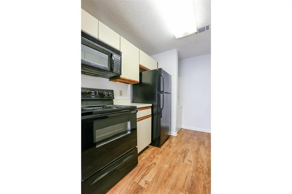 912 W 22nd St # 208, Austin, TX 78705