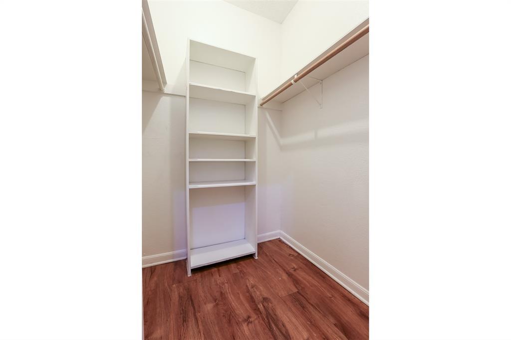 912 W 22nd St # 208, Austin, TX 78705