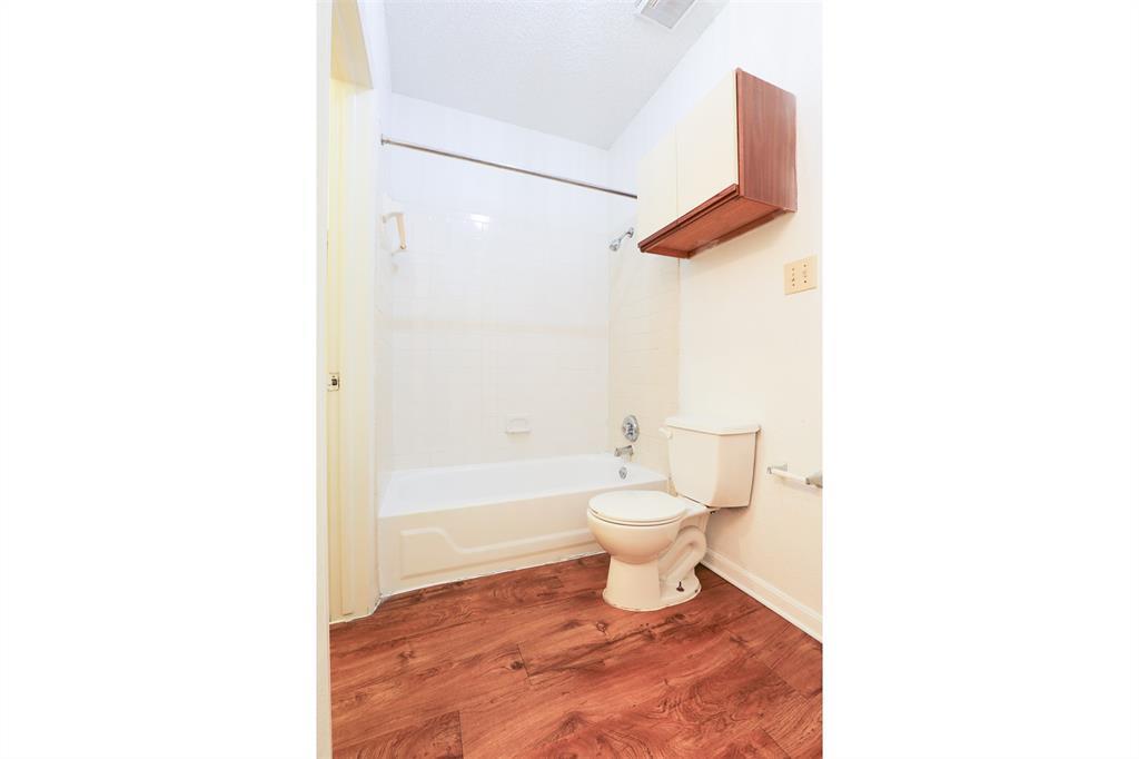 912 W 22nd St # 208, Austin, TX 78705
