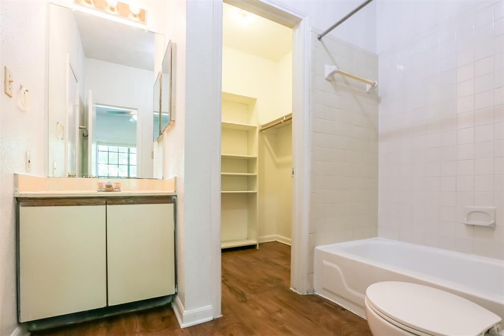 912 W 22nd St # 208, Austin, TX 78705