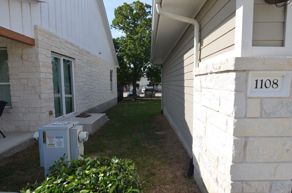 1108 Lucca Dr # 3, Dripping Springs, TX 78620