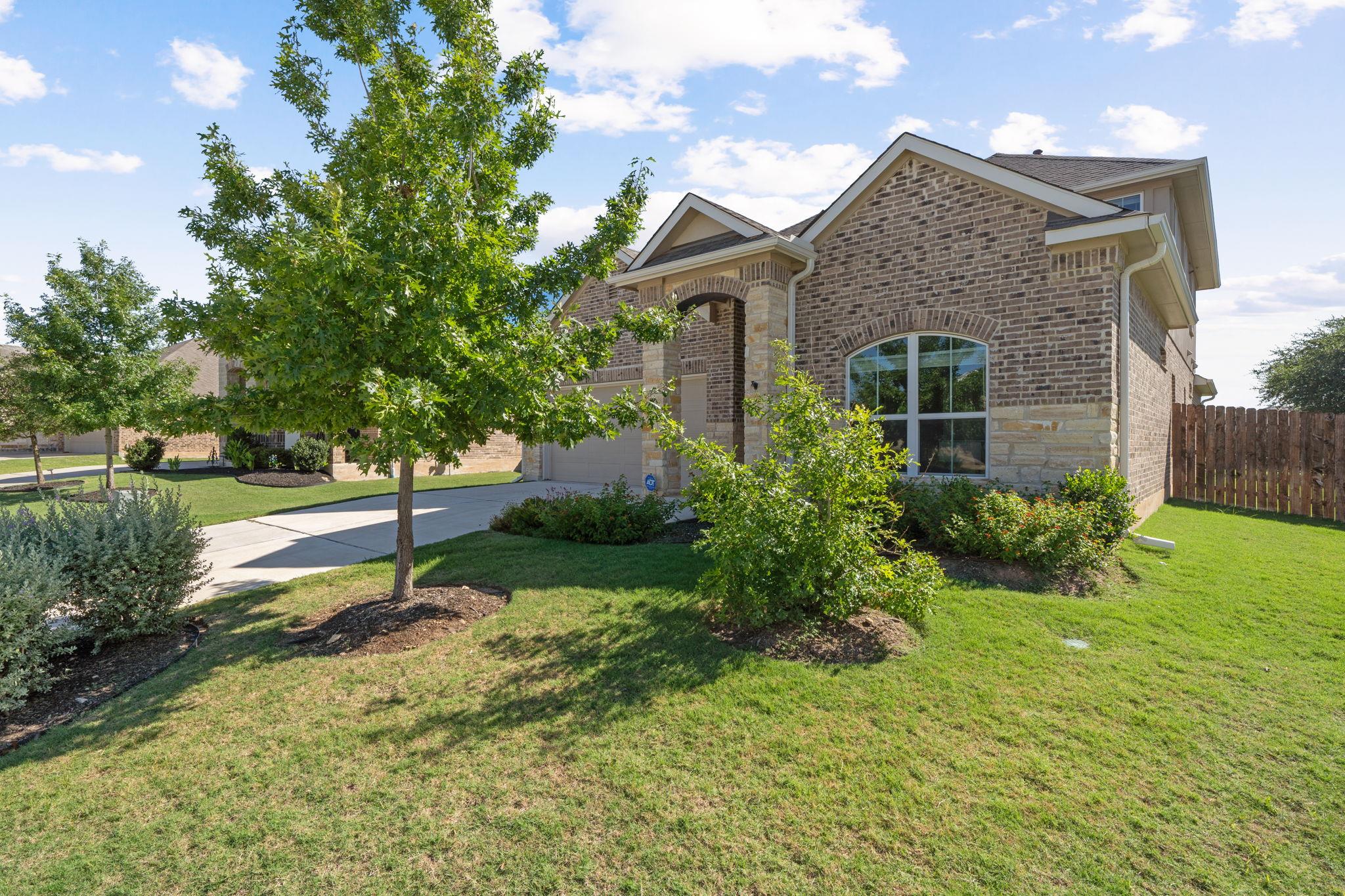 2412 Star Hill Ranch St, Georgetown, TX 78628