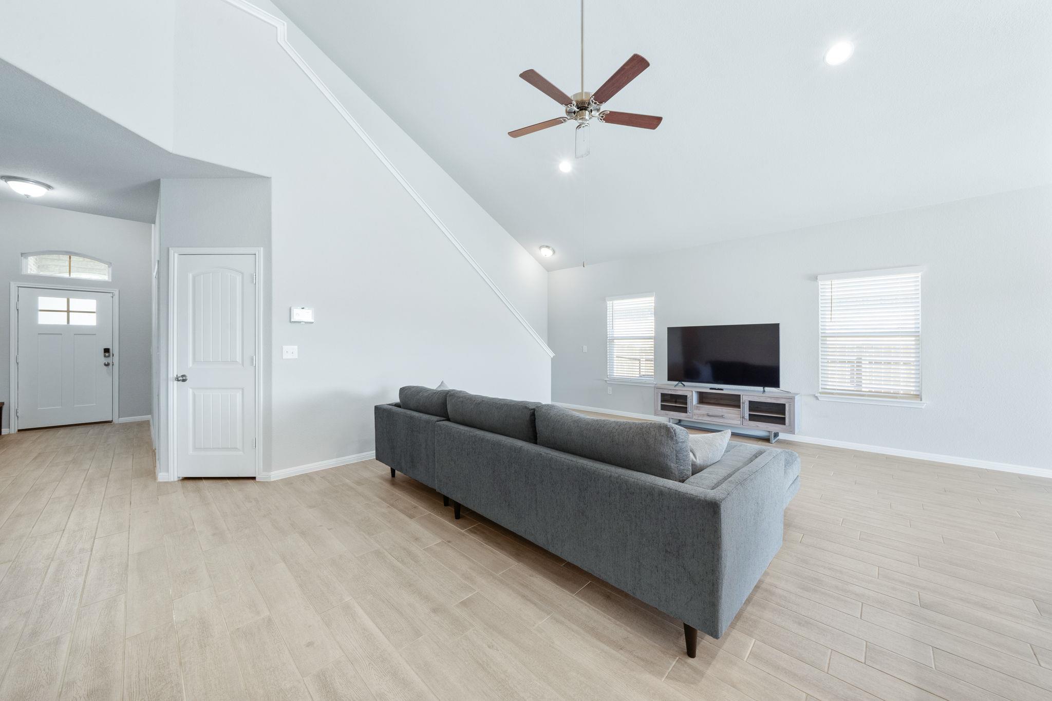 2412 Star Hill Ranch St, Georgetown, TX 78628