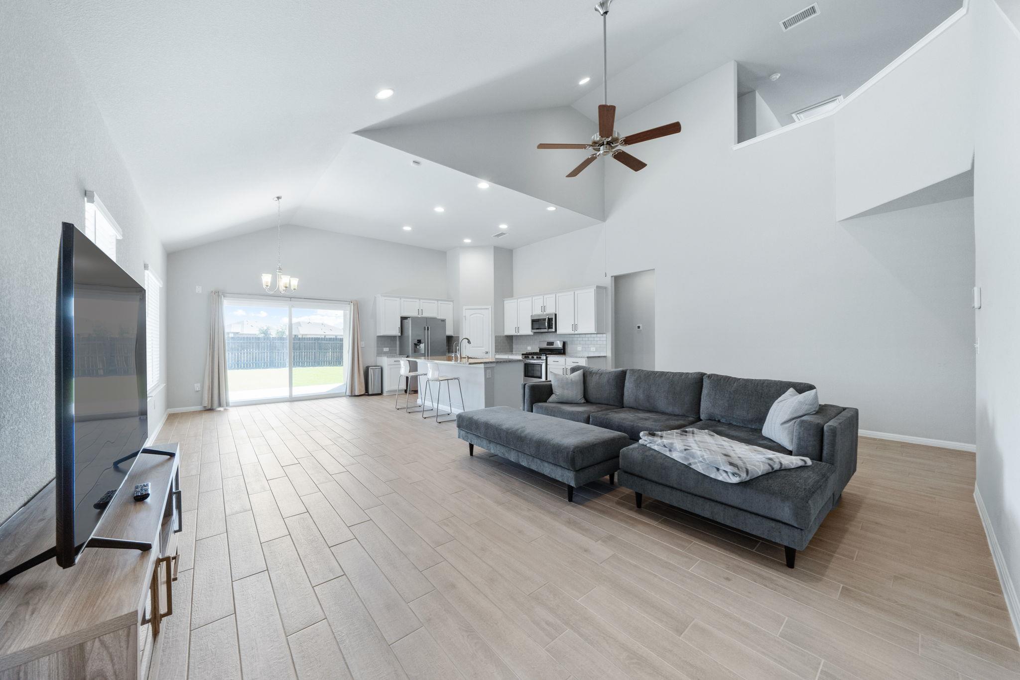2412 Star Hill Ranch St, Georgetown, TX 78628