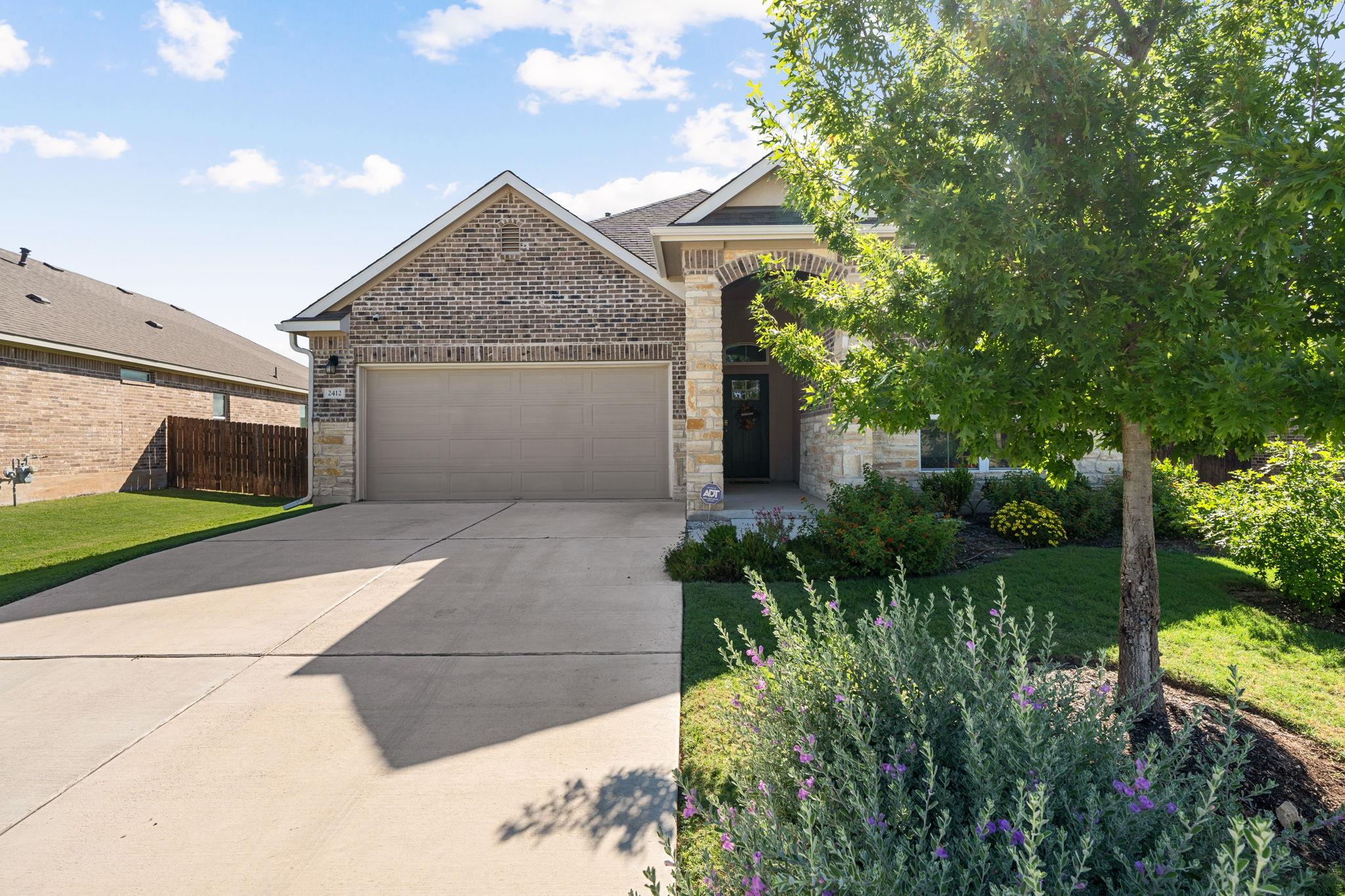 2412 Star Hill Ranch St, Georgetown, TX 78628