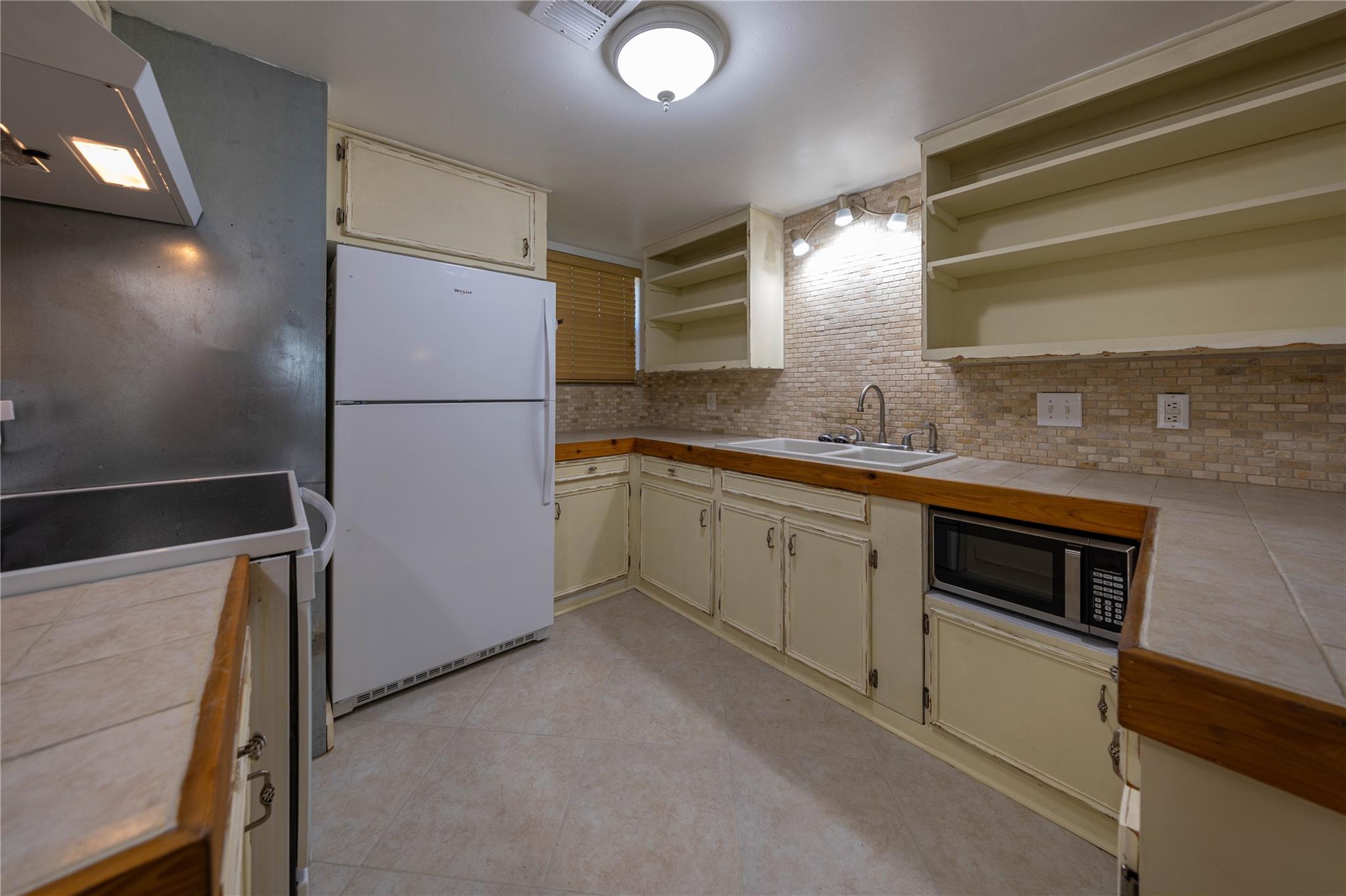 22 Stonehouse Cir, Wimberley, TX 78676