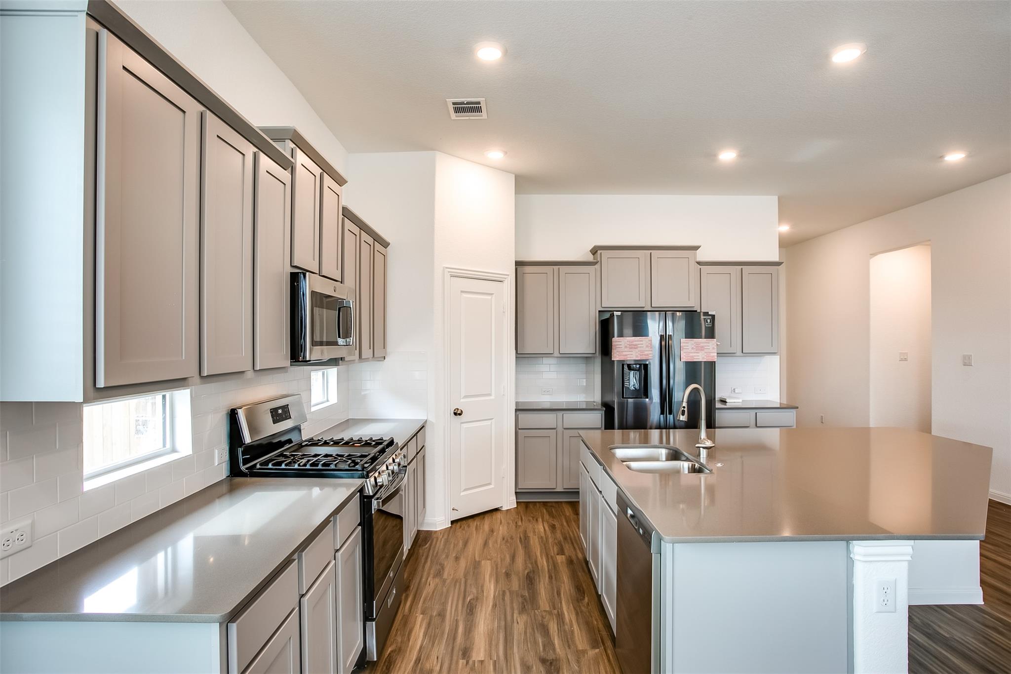 104 Night Bloom Path, Liberty Hill, TX 78642