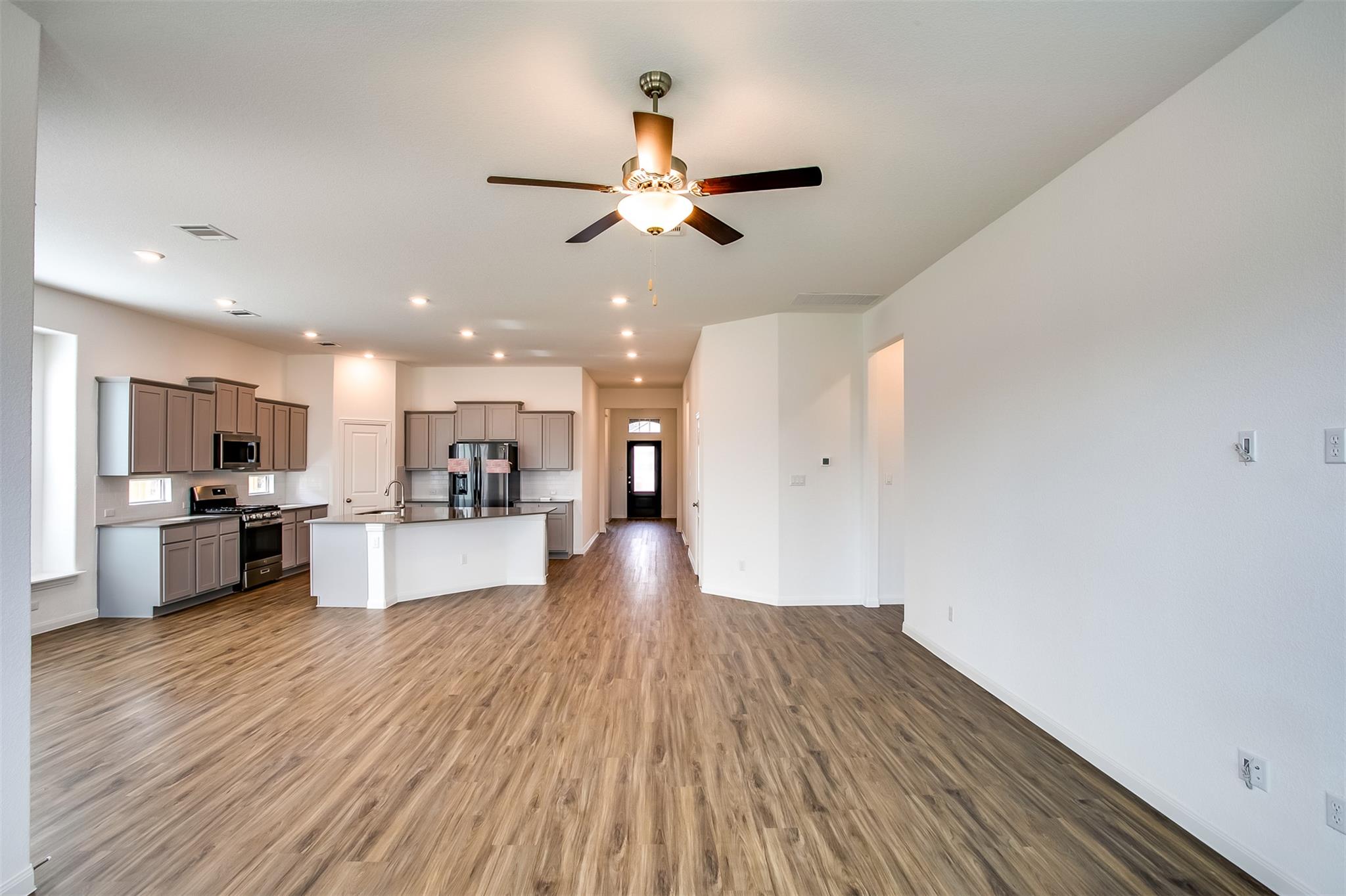 104 Night Bloom Path, Liberty Hill, TX 78642