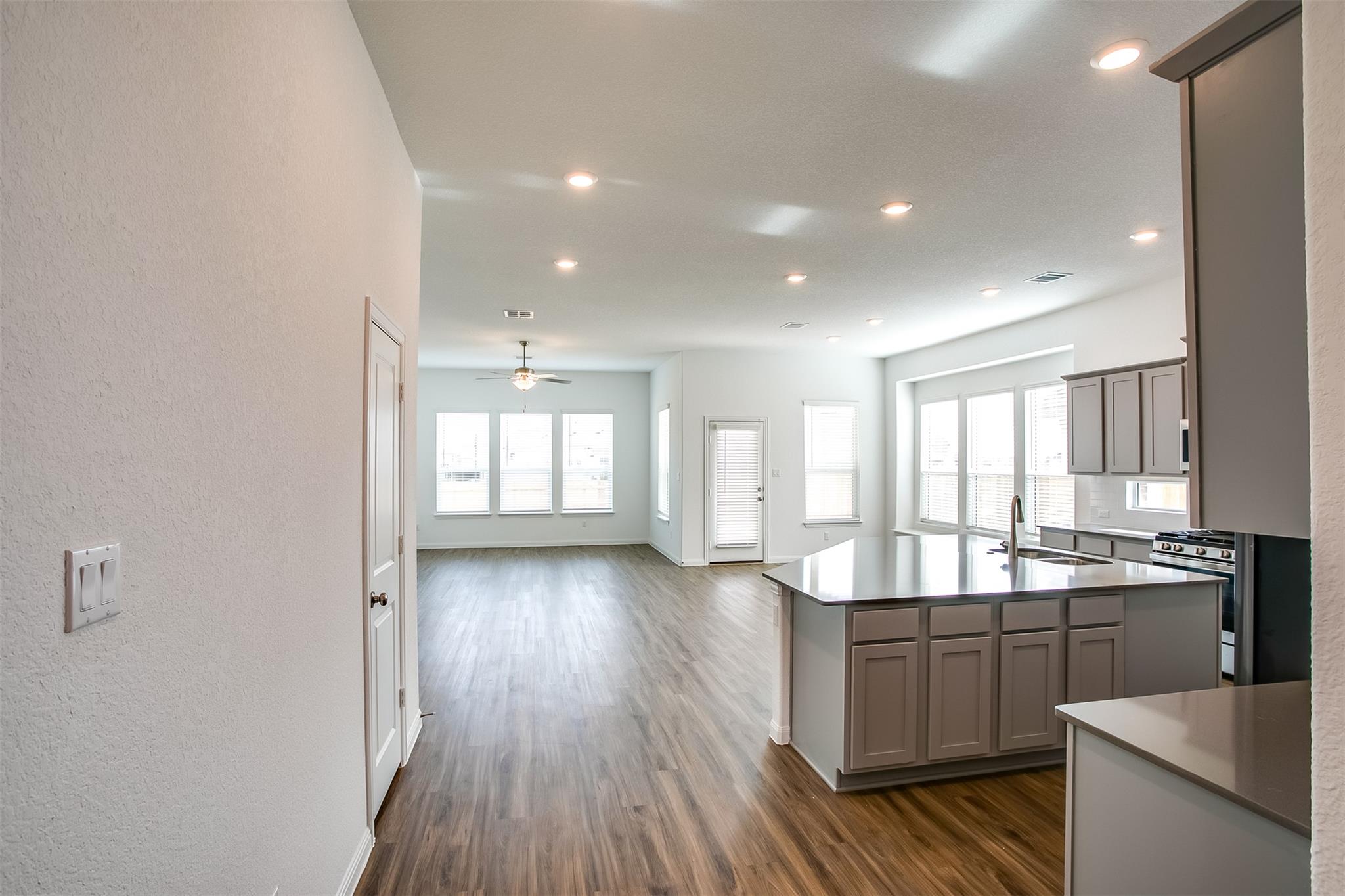 104 Night Bloom Path, Liberty Hill, TX 78642
