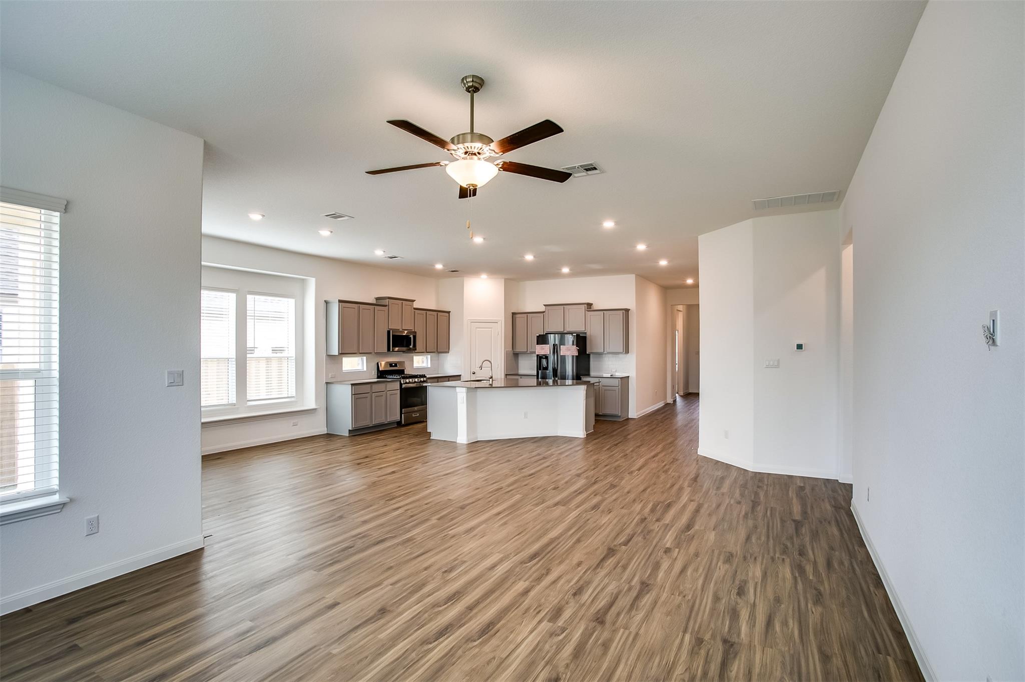 104 Night Bloom Path, Liberty Hill, TX 78642