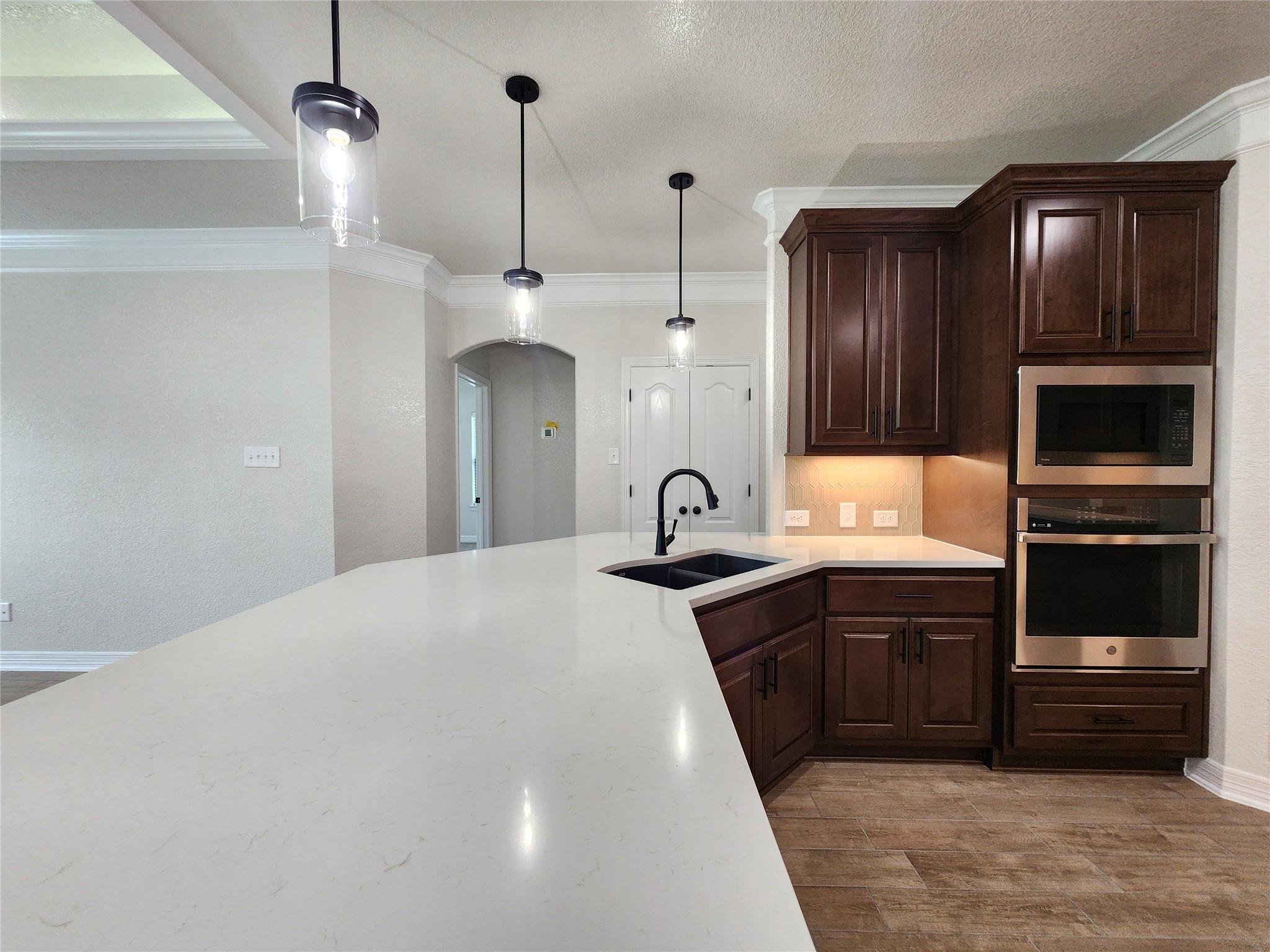 806 Eagle Heights Dr, Salado, TX 76571