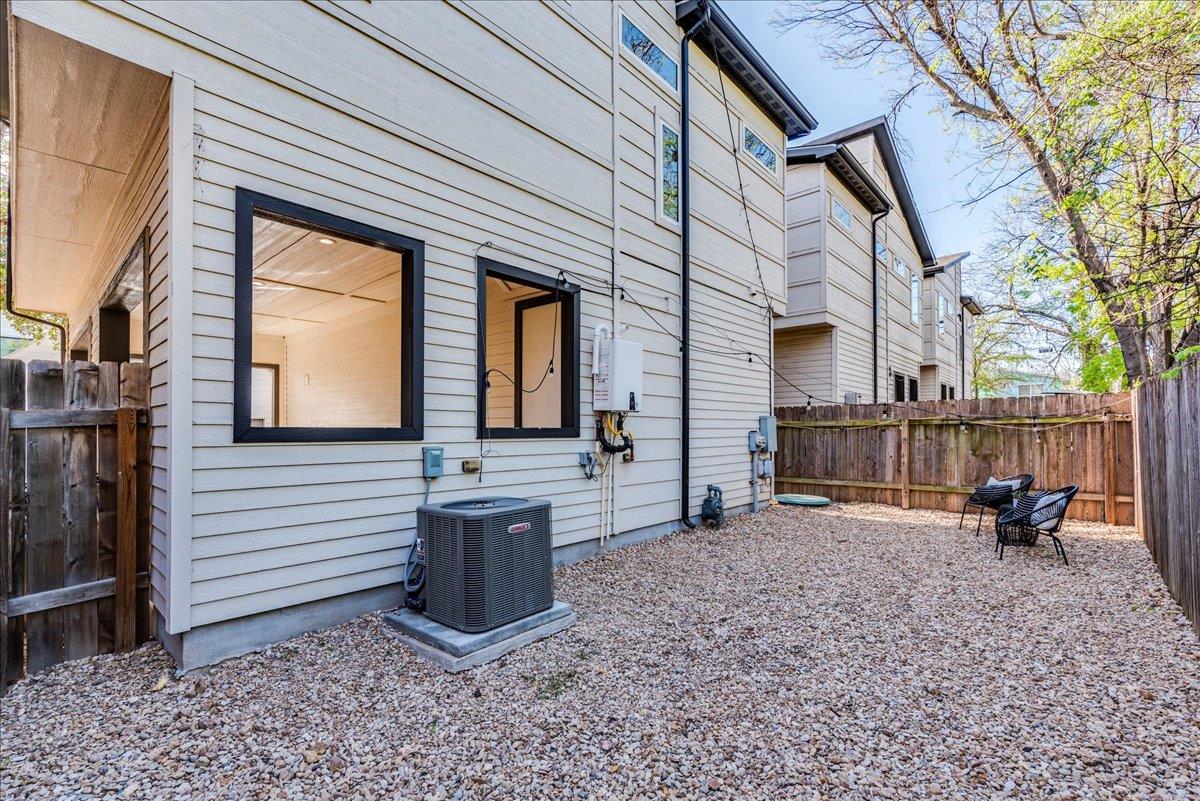 1106 Lambie St # C, Austin, TX 78702