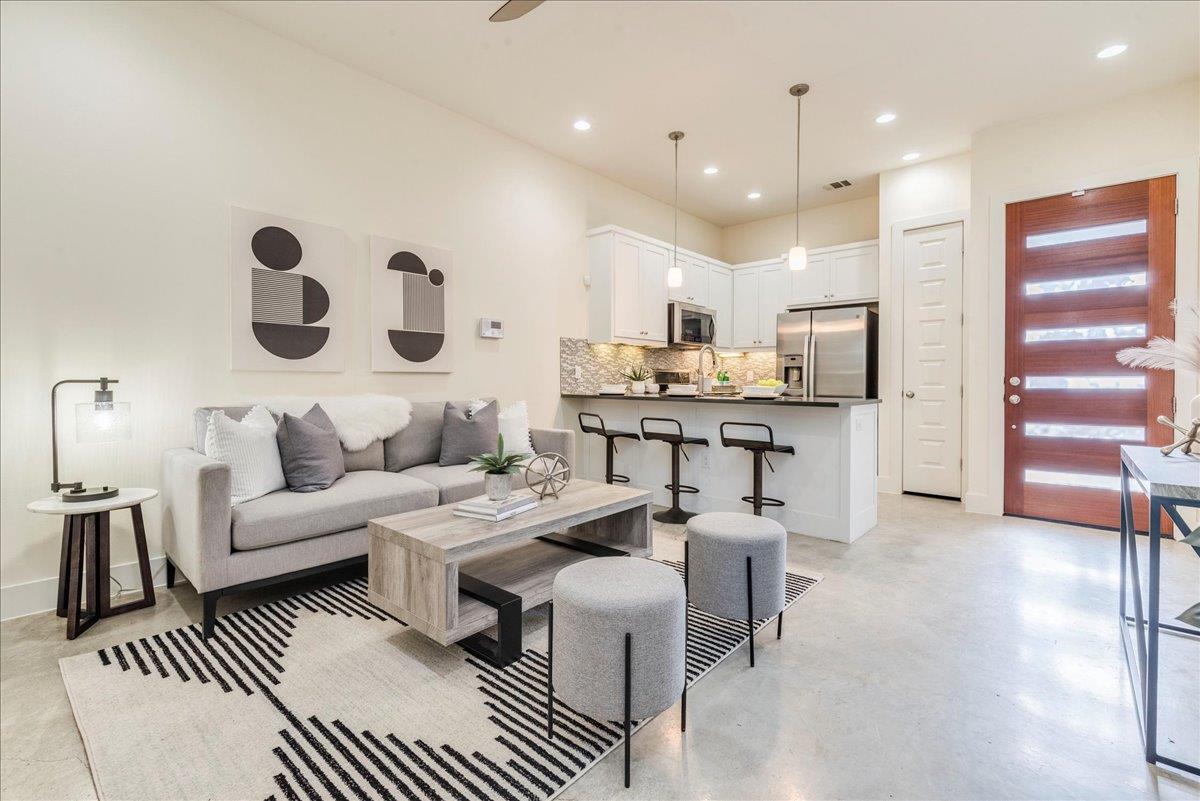 1106 Lambie St # C, Austin, TX 78702