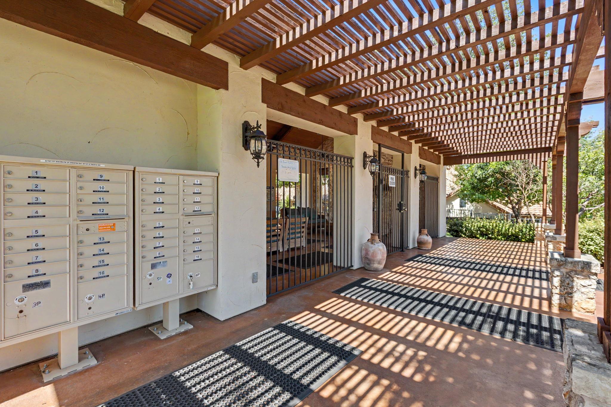 108 Milan Ct, Horseshoe Bay, TX 78657