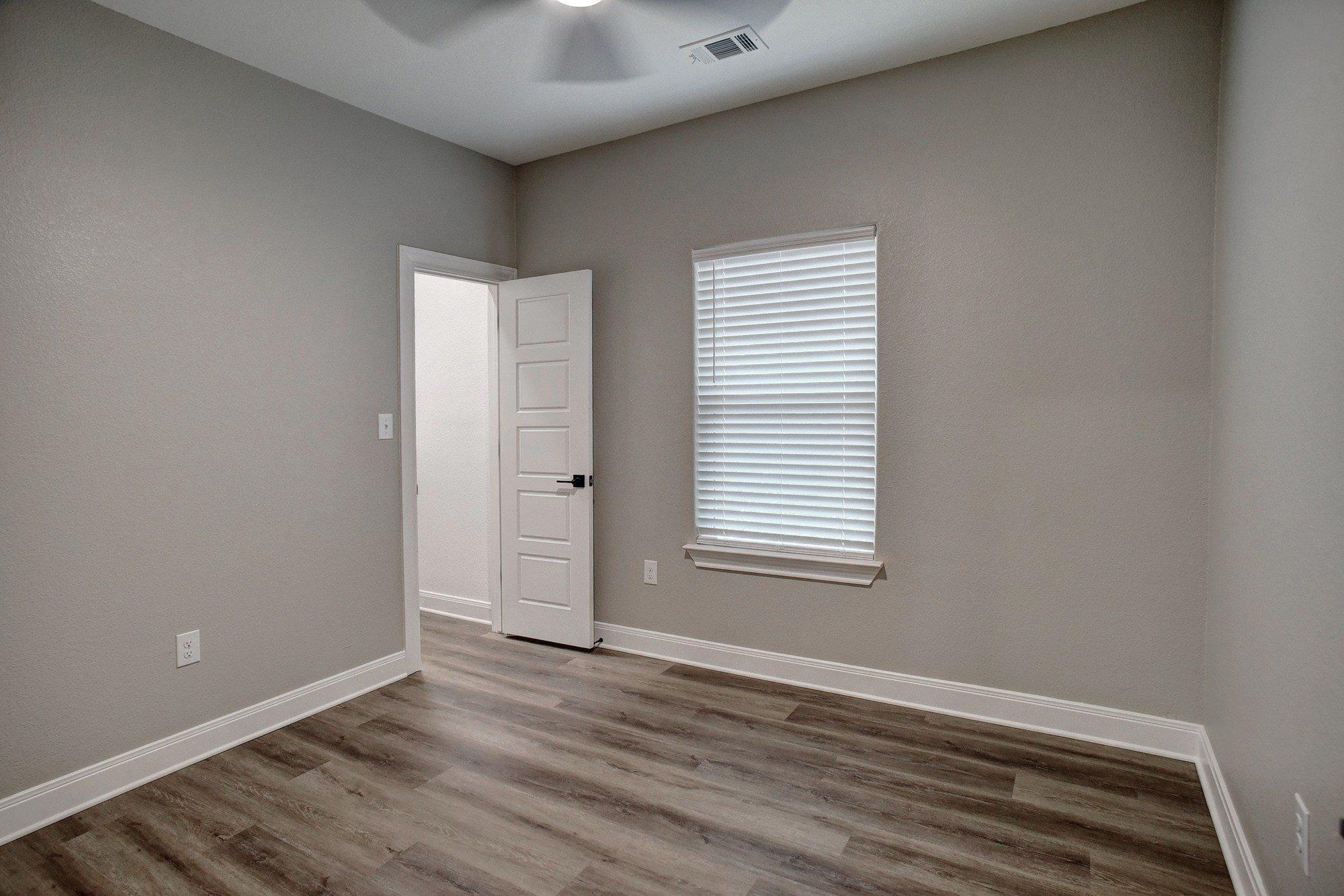 123 S Kanaio Dr, Bastrop, TX 78602