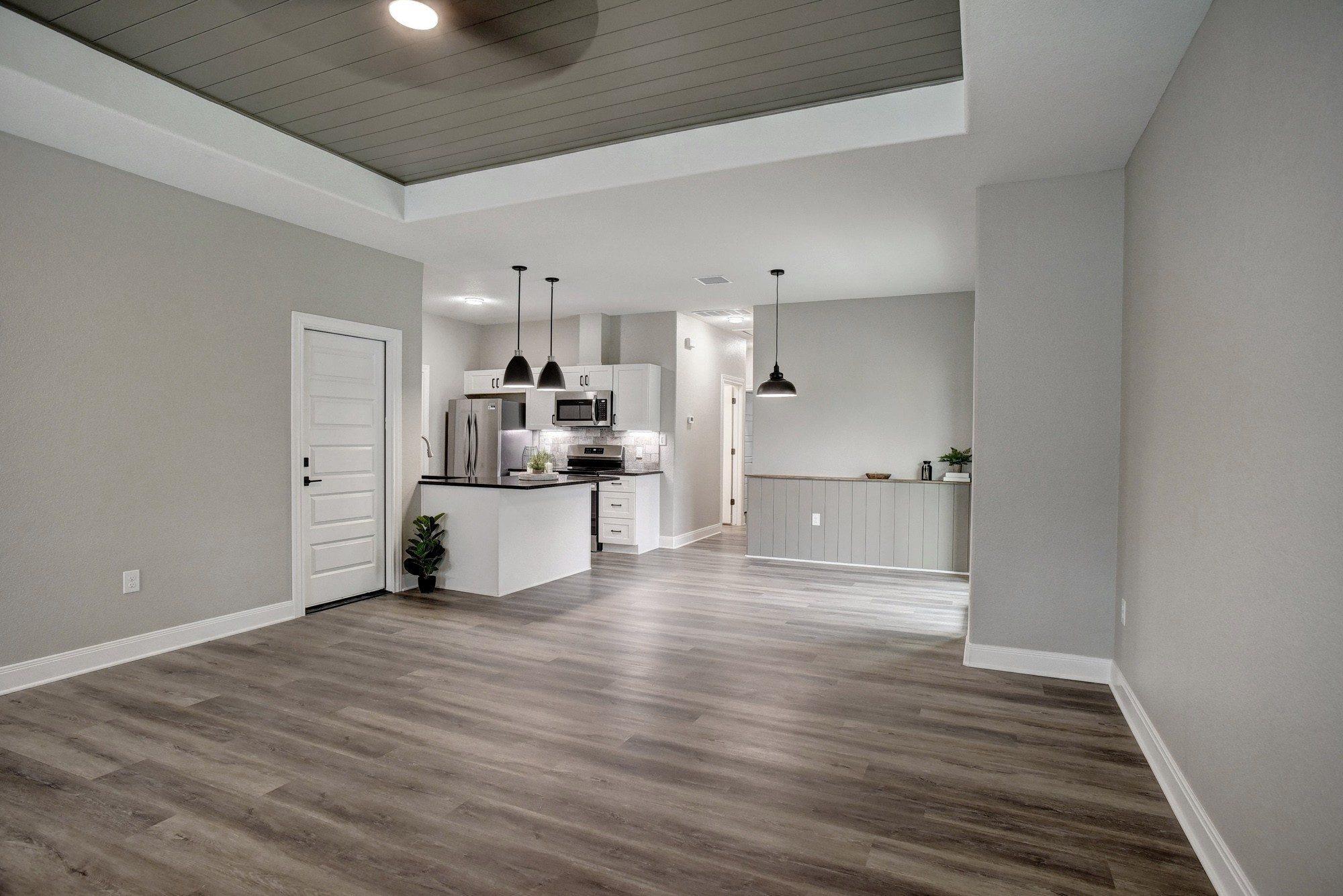 123 S Kanaio Dr, Bastrop, TX 78602