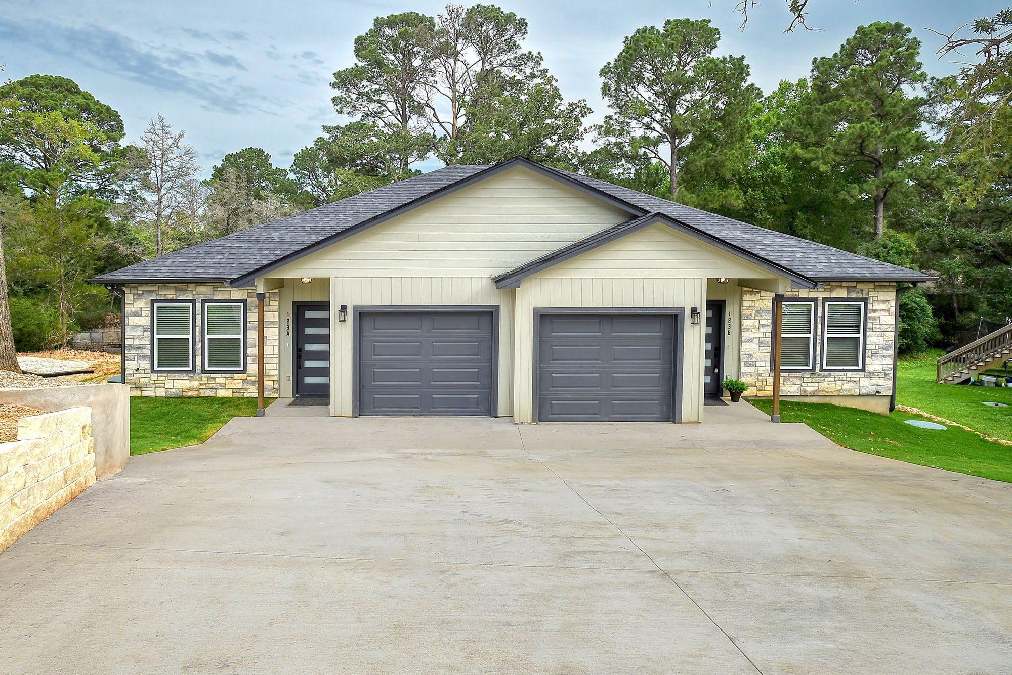 123 S Kanaio Dr, Bastrop, TX 78602