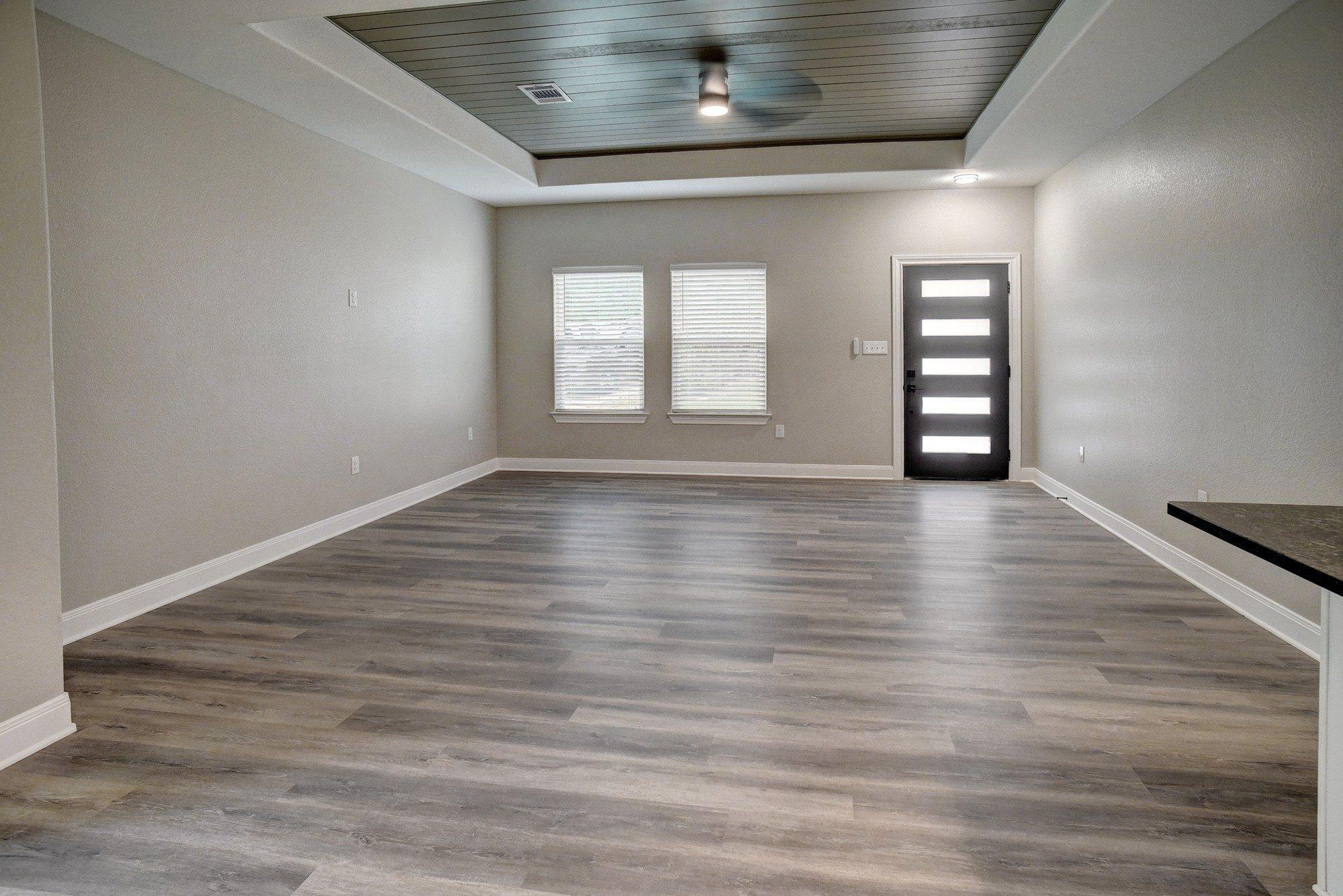 123 S Kanaio Dr, Bastrop, TX 78602