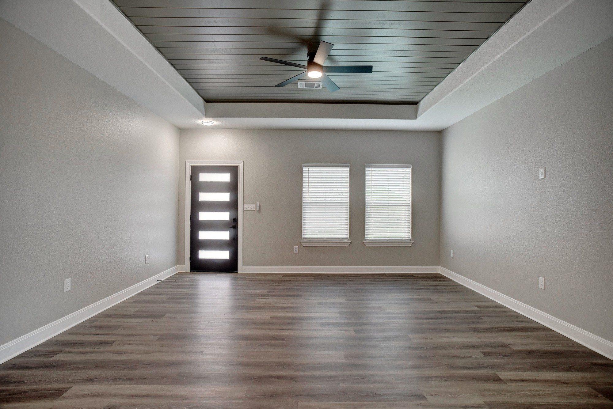 123 S Kanaio Dr, Bastrop, TX 78602