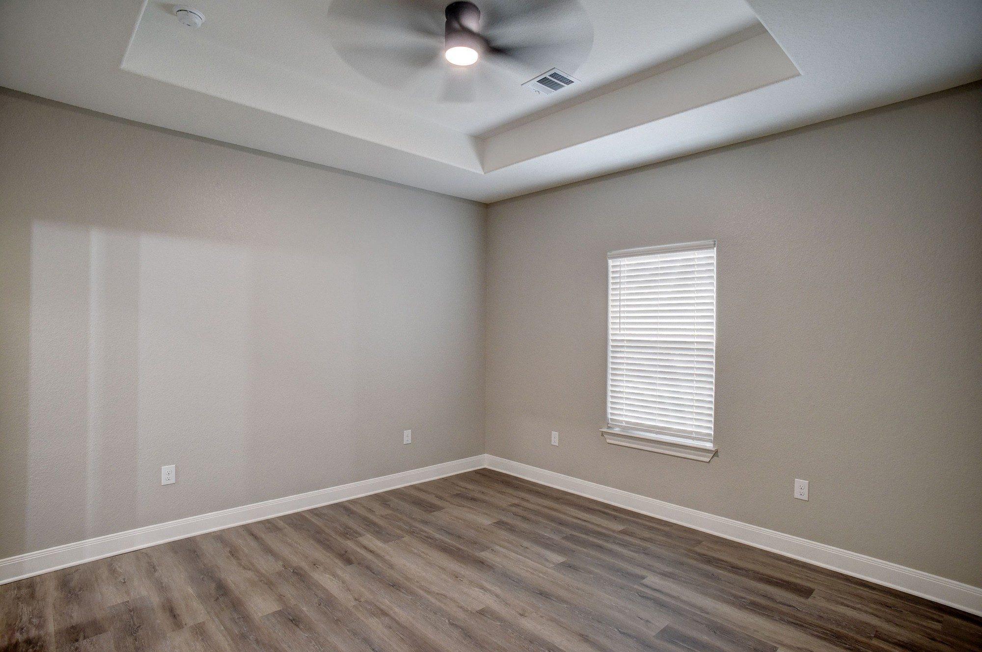121 S Kanaio Dr, Bastrop, TX 78602
