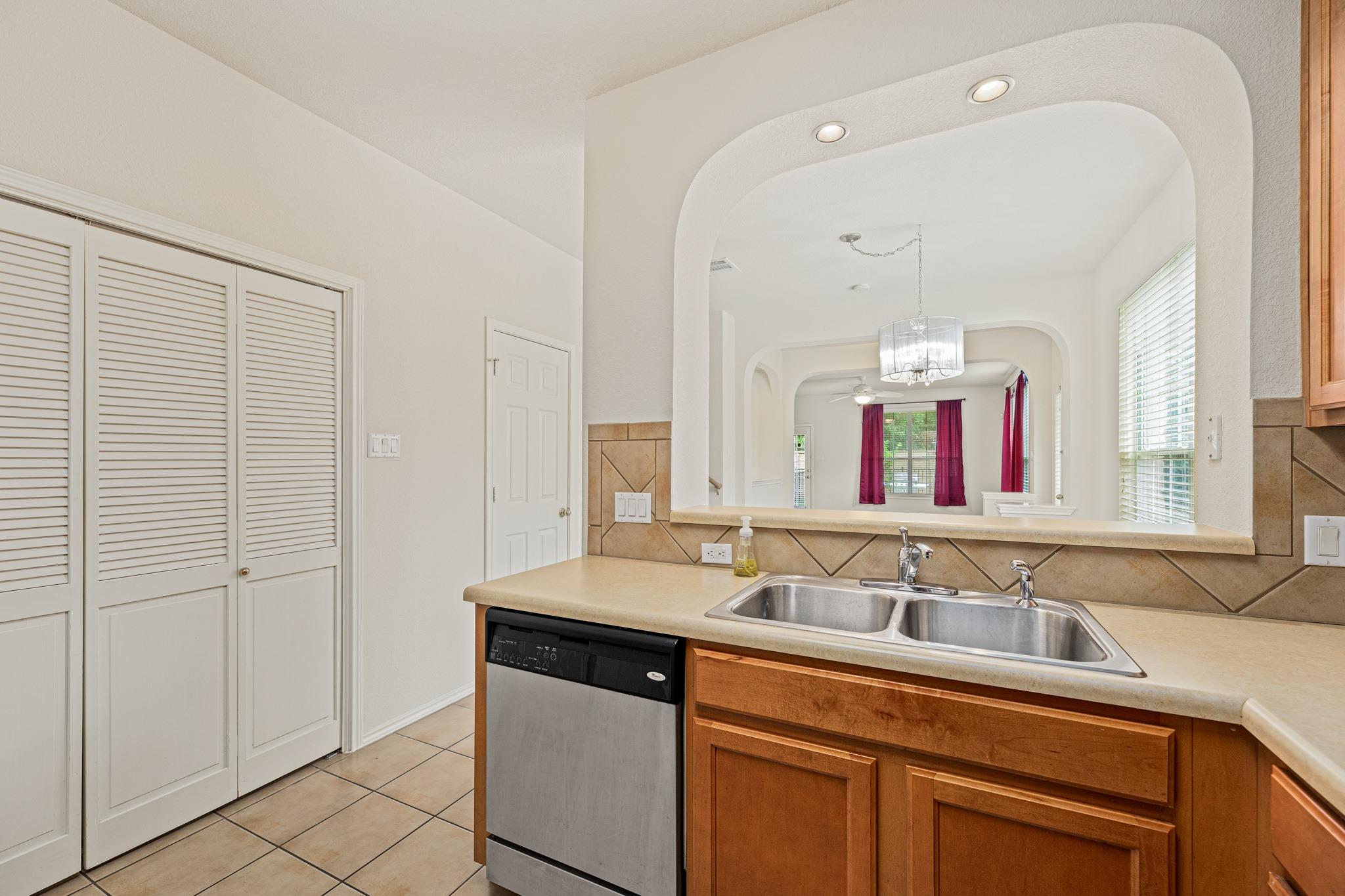 16100 S Great Oaks Dr # 1302, Round Rock, TX 78681