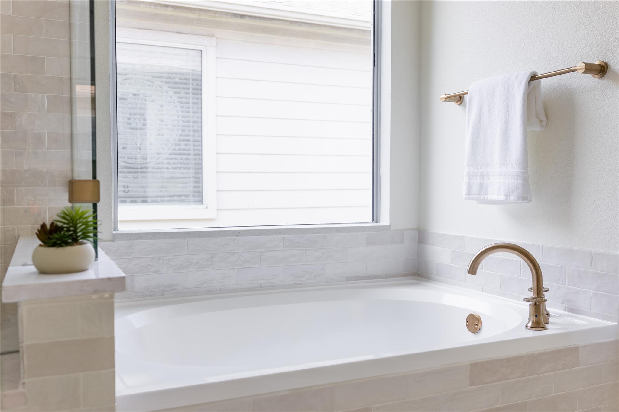 525 Golden Creek Dr, Round Rock, TX 78665