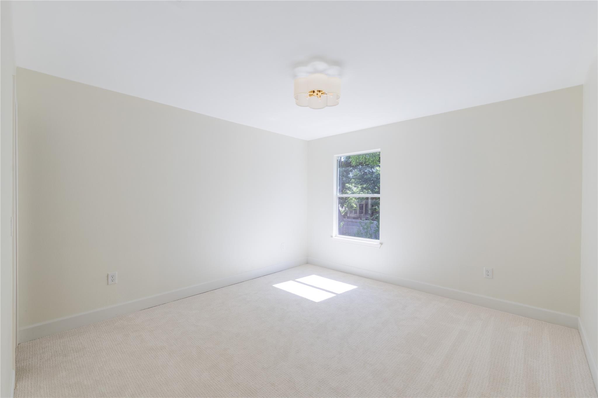 525 Golden Creek Dr, Round Rock, TX 78665