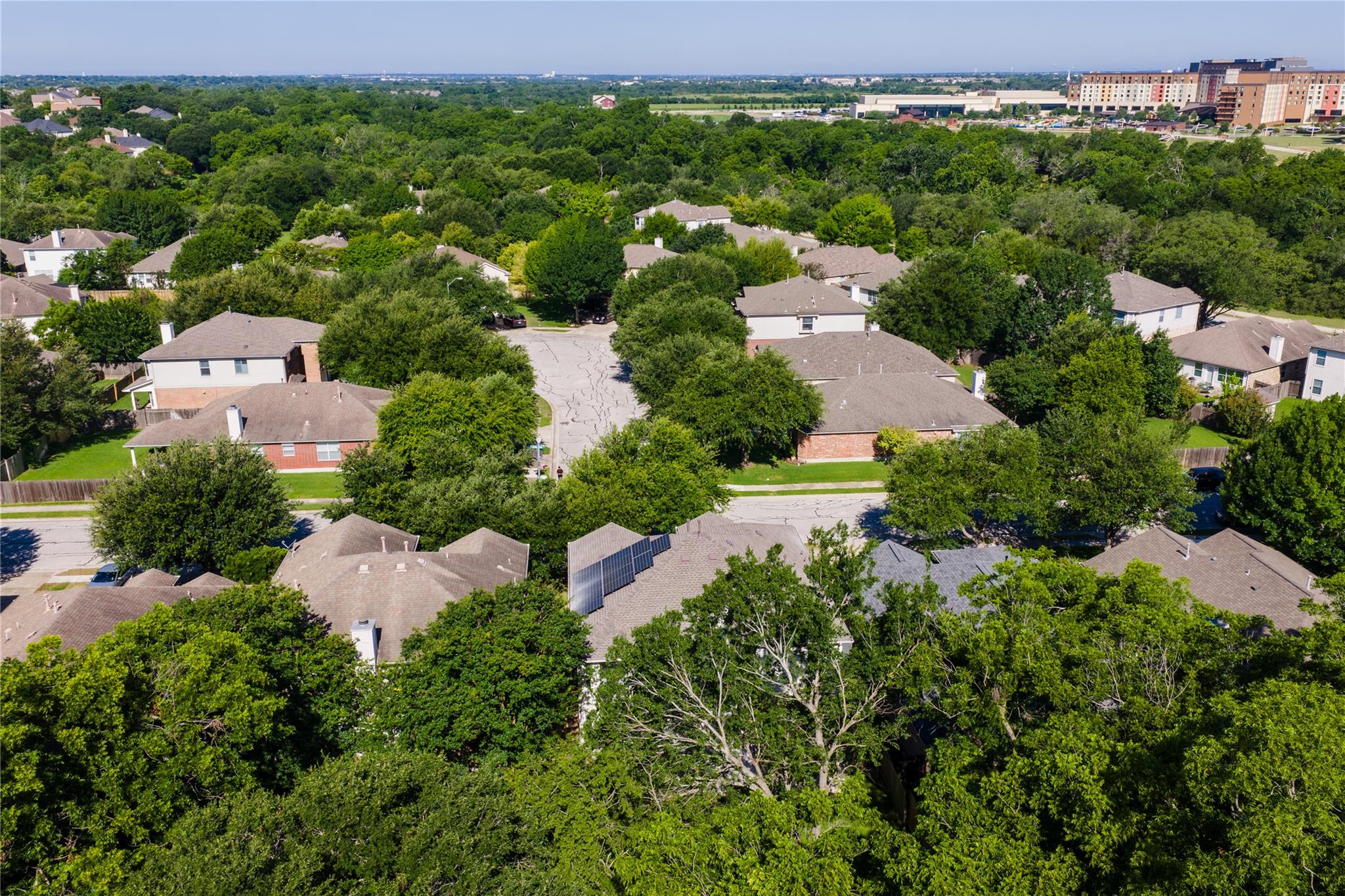 525 Golden Creek Dr, Round Rock, TX 78665