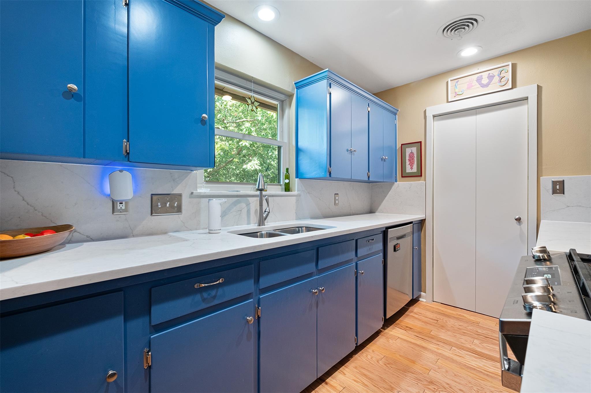 1905 Vallejo St, Austin, TX 78757
