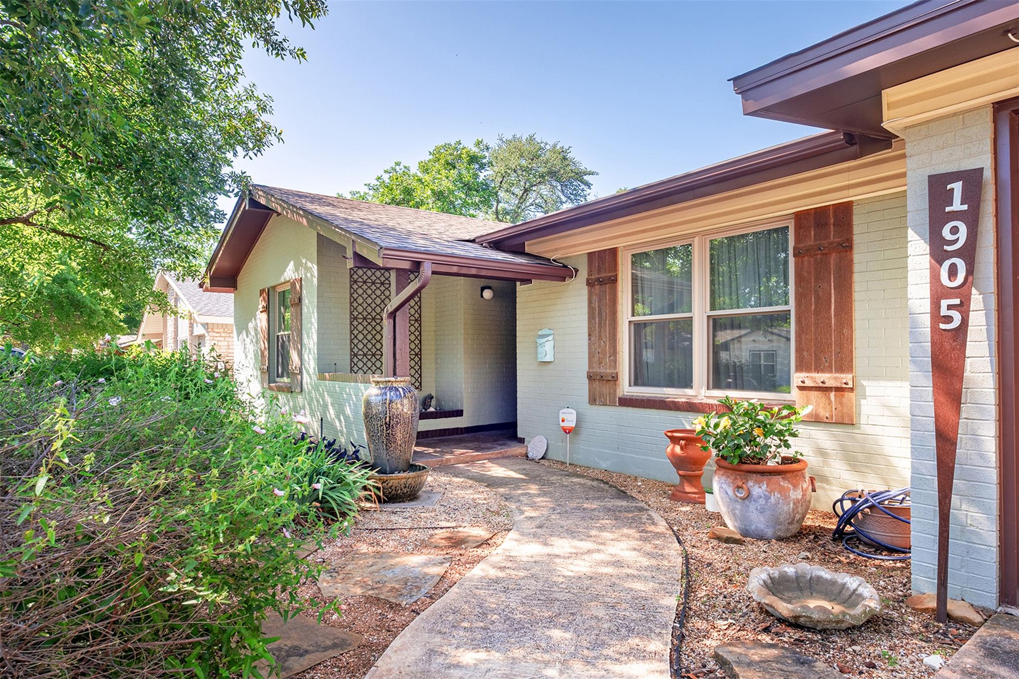 1905 Vallejo St, Austin, TX 78757