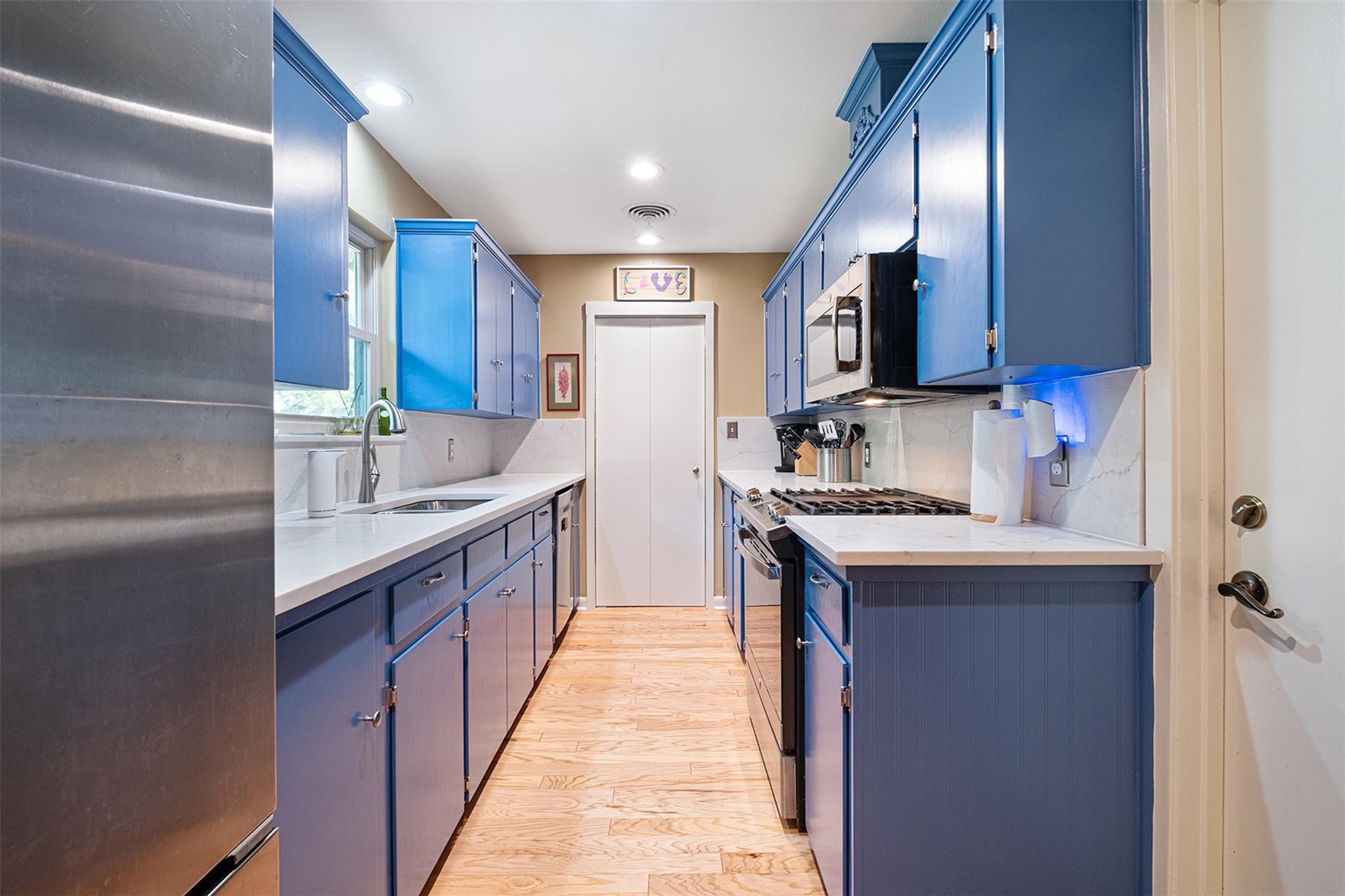 1905 Vallejo St, Austin, TX 78757