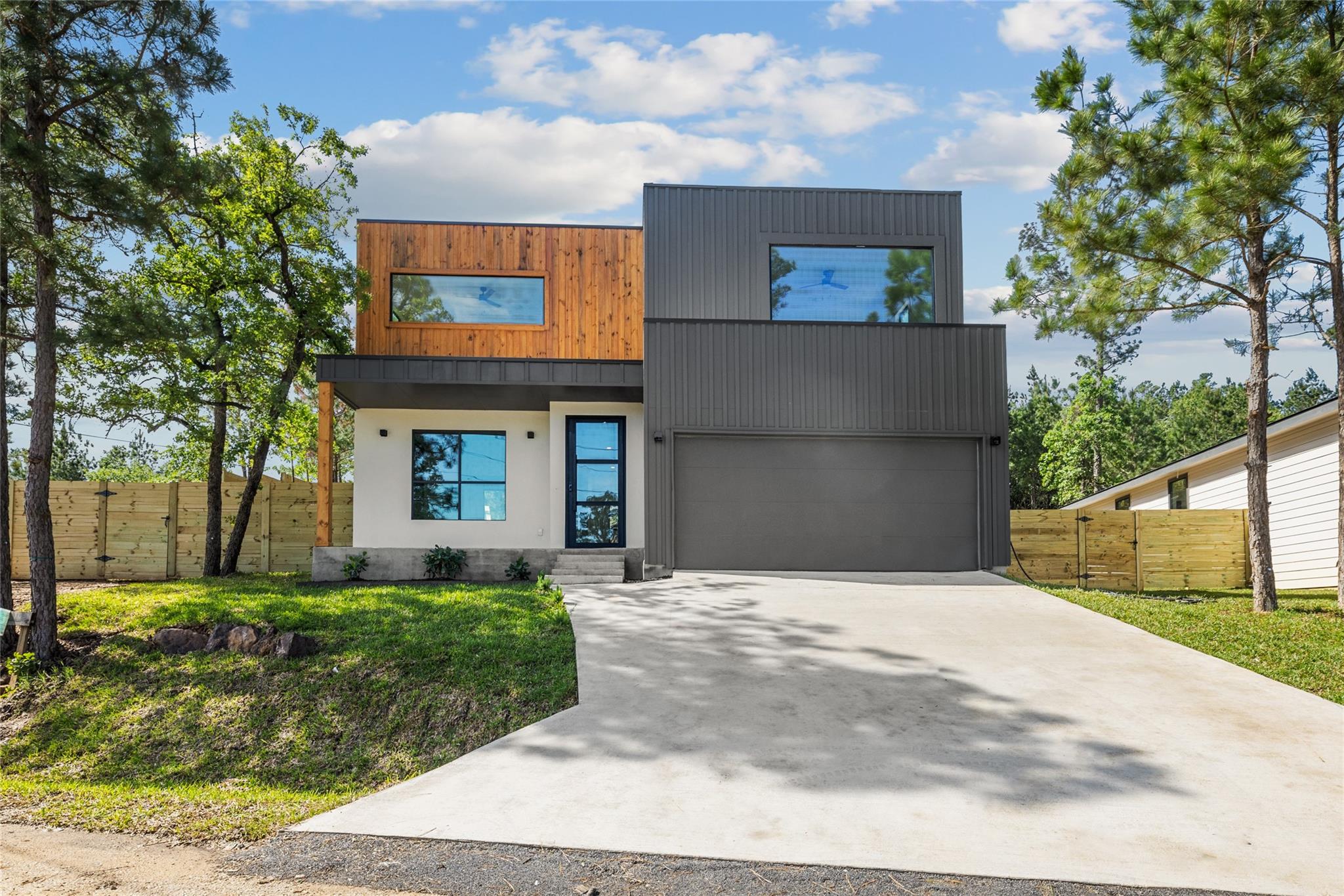 103 Kaena Ln, Bastrop, TX 78602