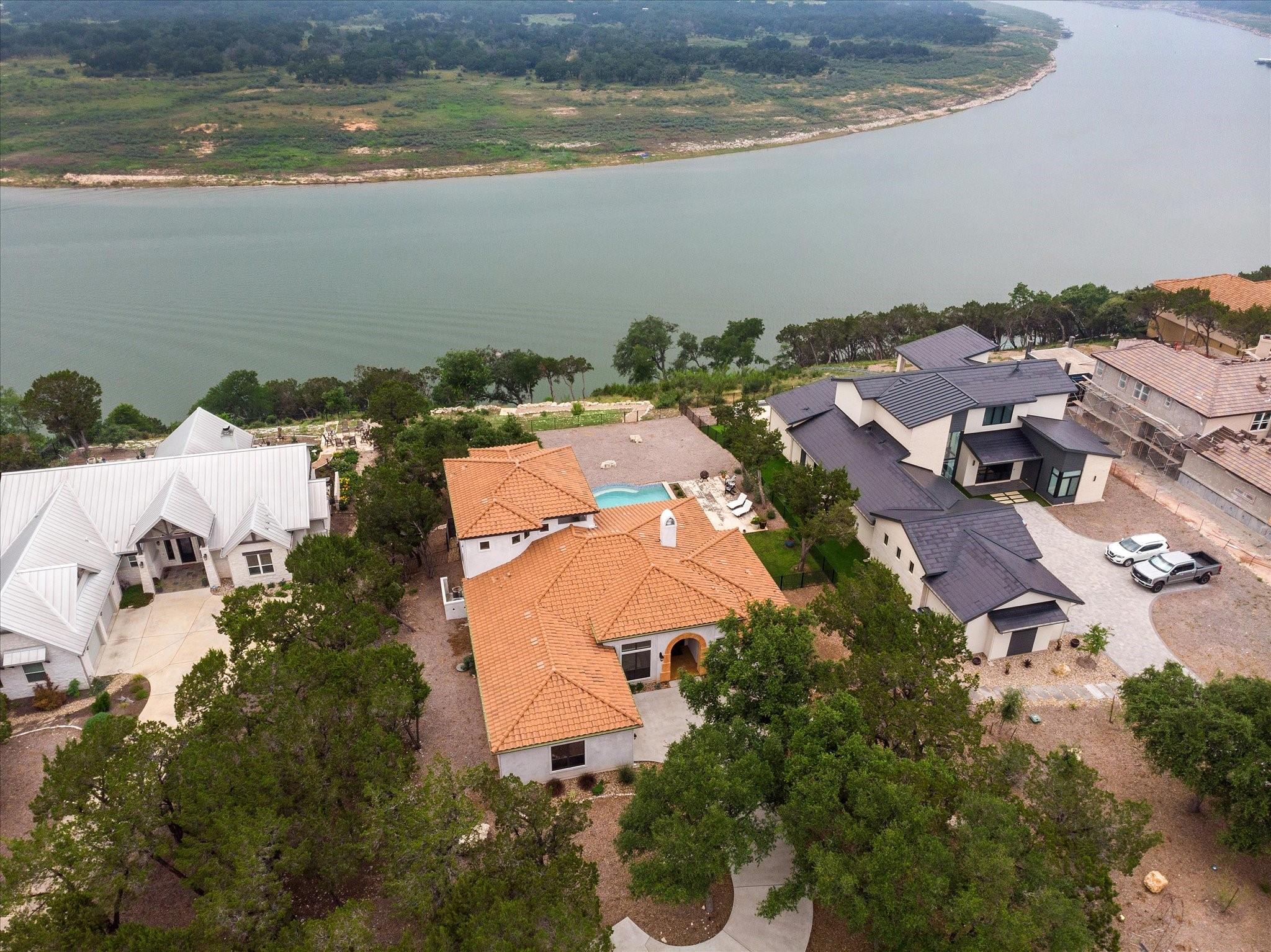 5400 Canyon Oaks Dr, Lago Vista, TX 78645