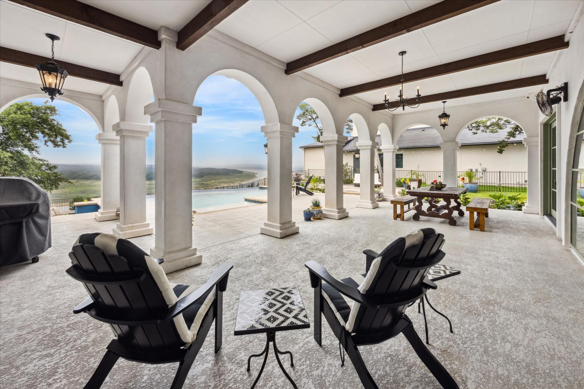 5400 Canyon Oaks Dr, Lago Vista, TX 78645