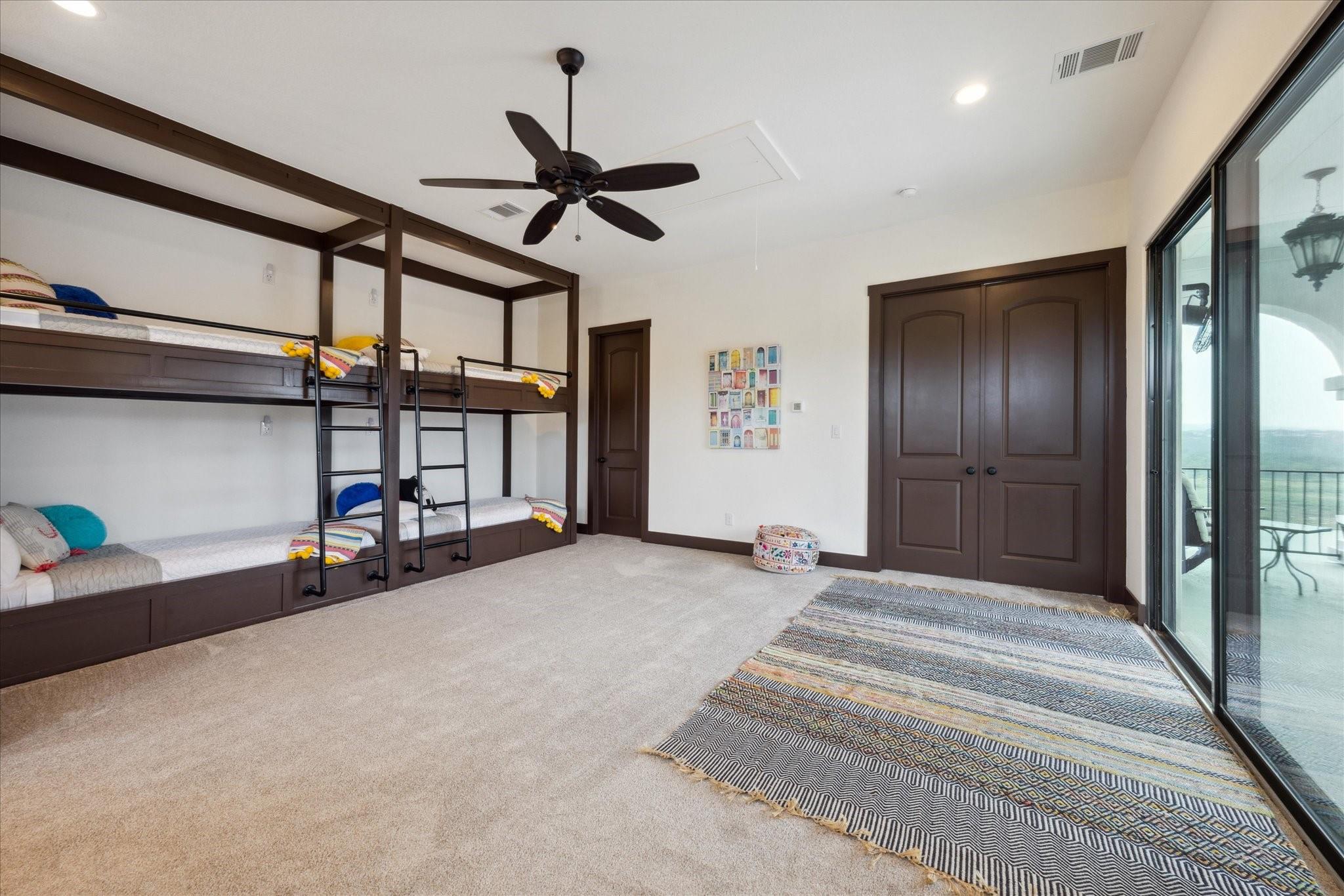 5400 Canyon Oaks Dr, Lago Vista, TX 78645