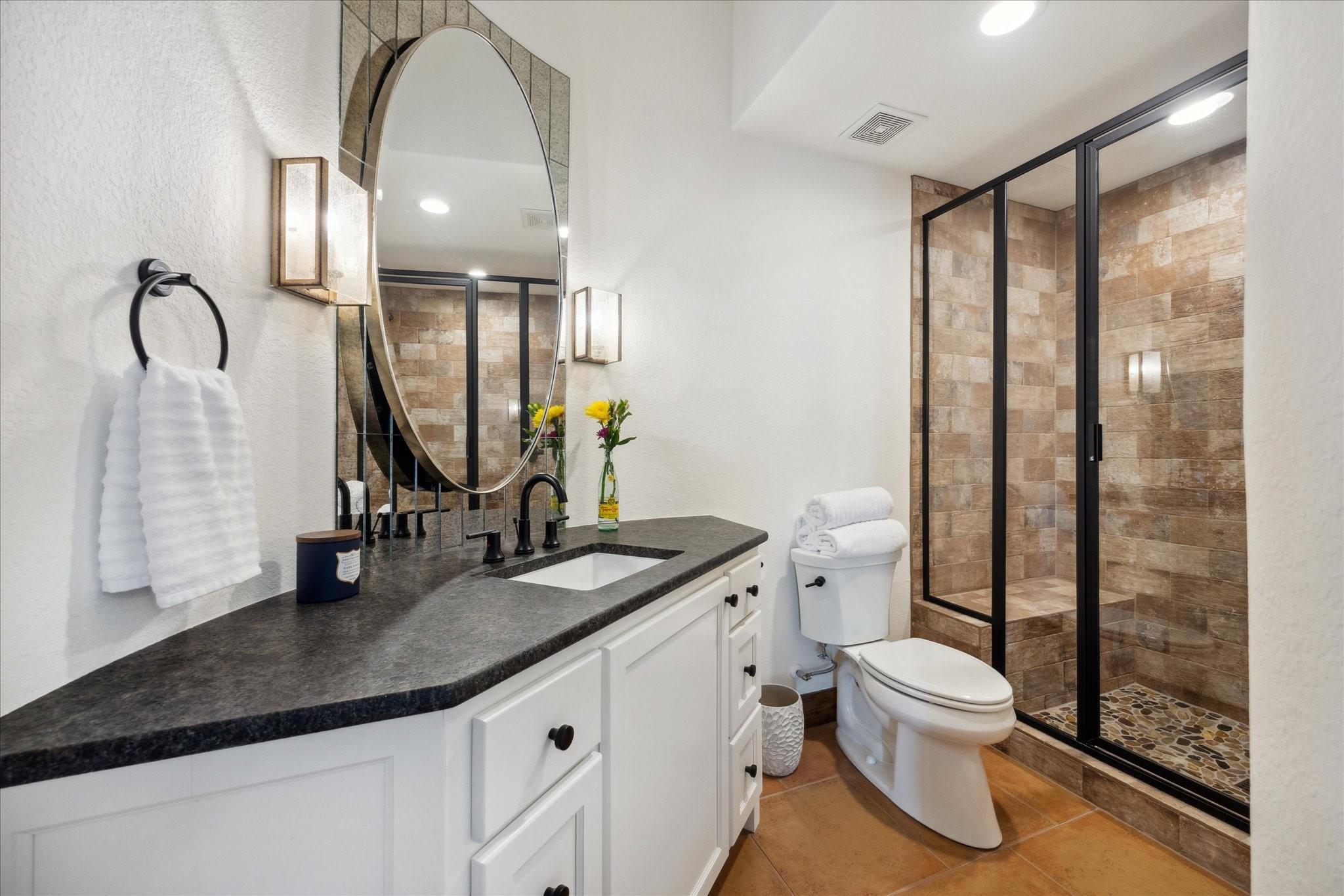 5400 Canyon Oaks Dr, Lago Vista, TX 78645