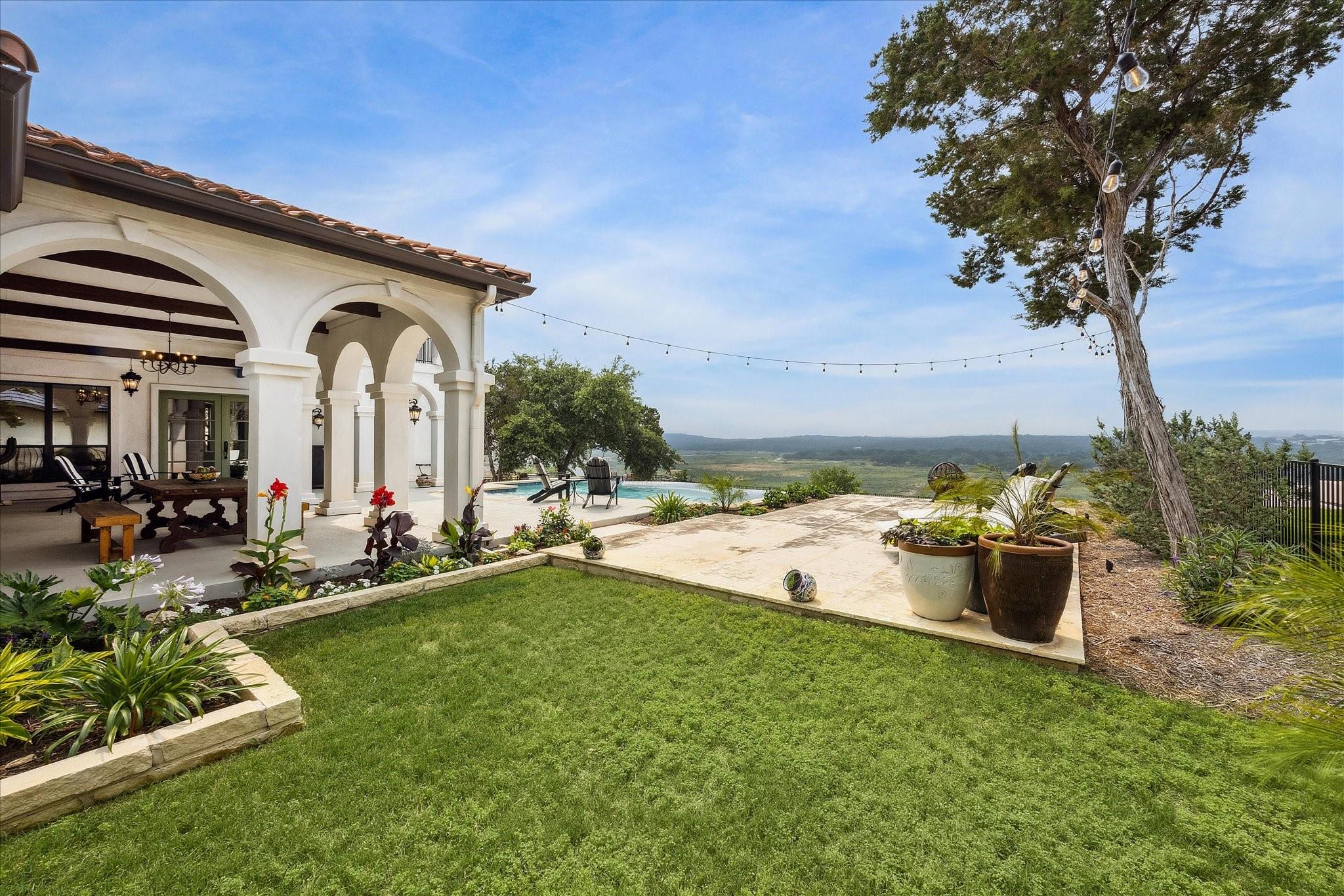 5400 Canyon Oaks Dr, Lago Vista, TX 78645