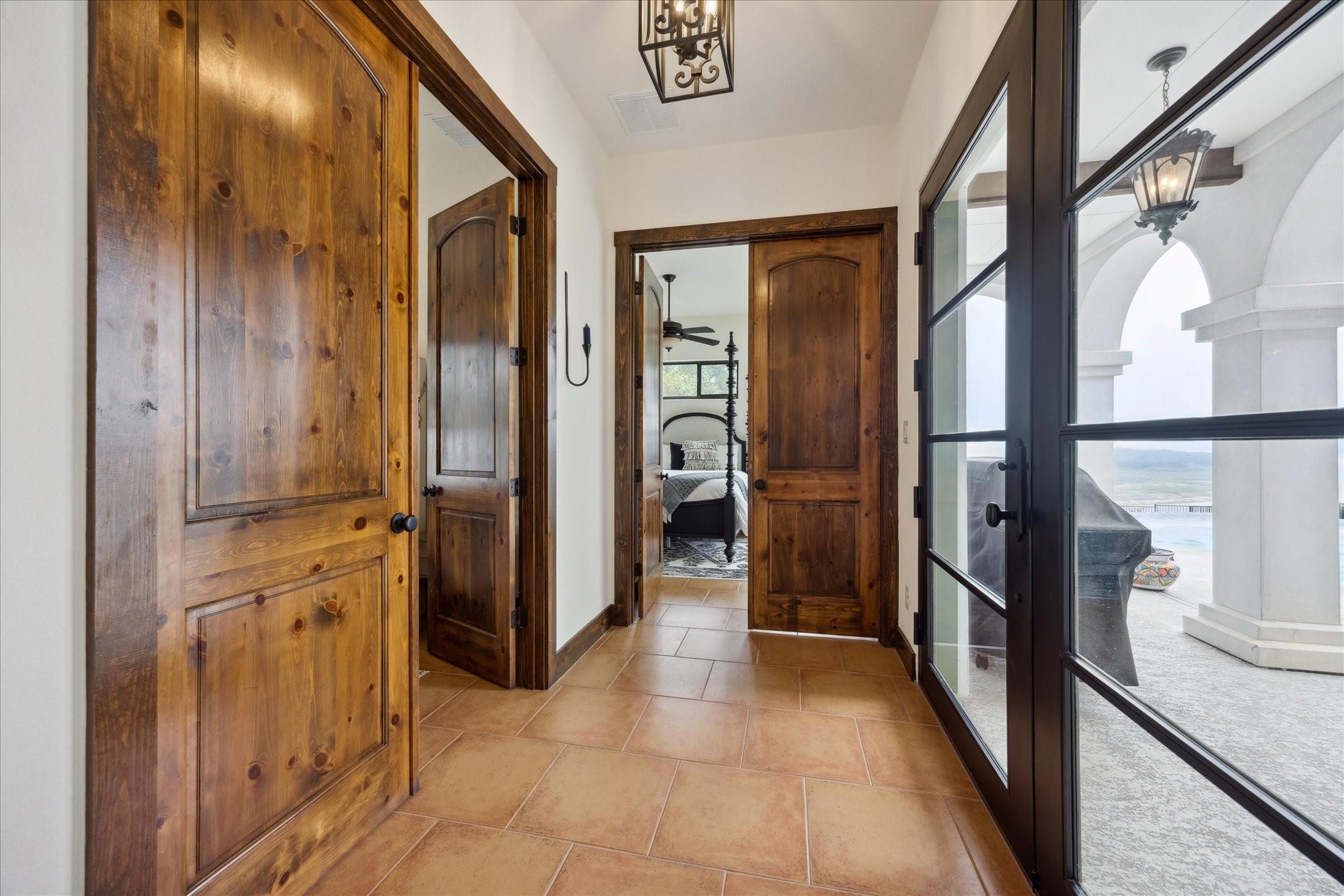 5400 Canyon Oaks Dr, Lago Vista, TX 78645