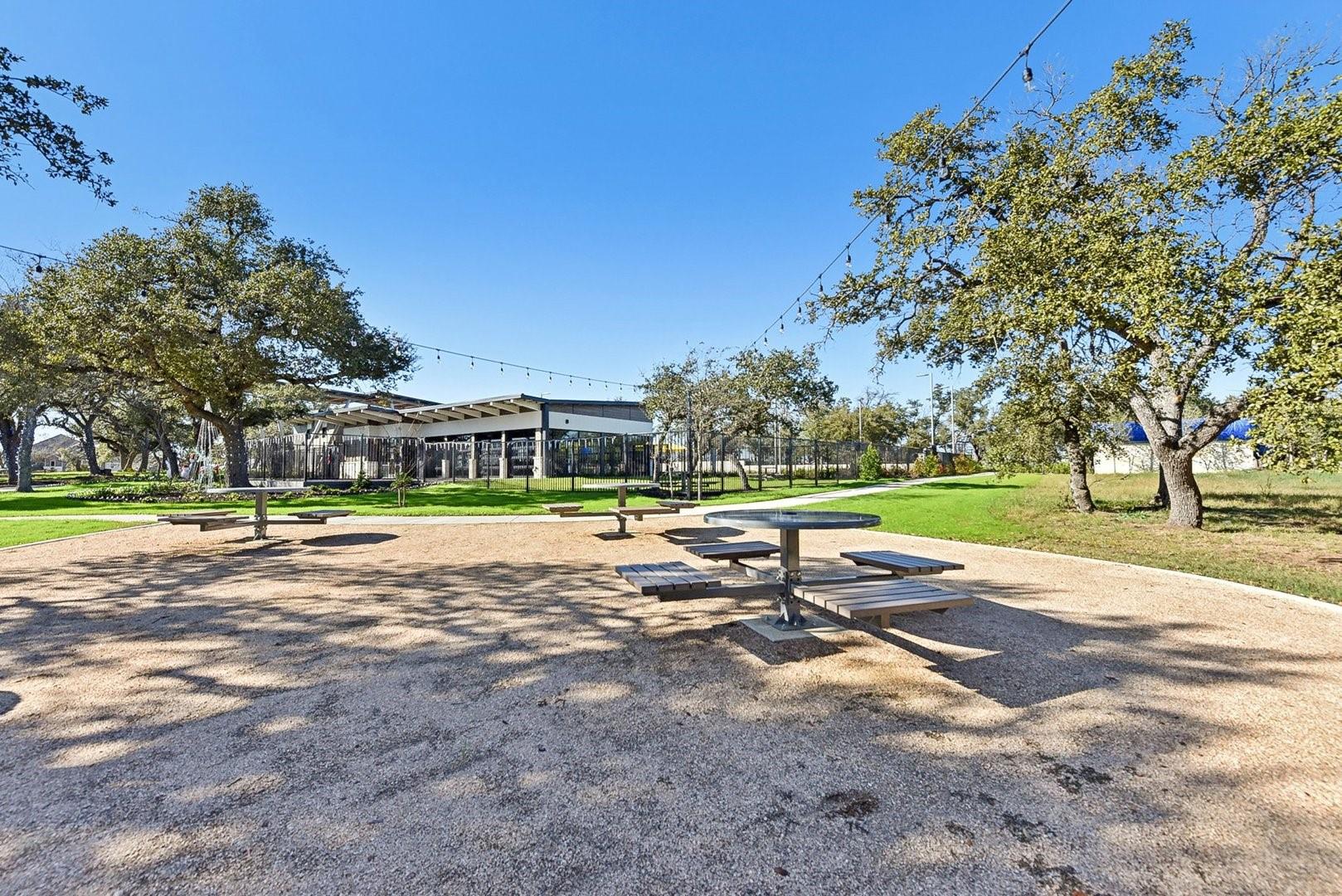 241 Firefox Way, Jarrell, TX 76537